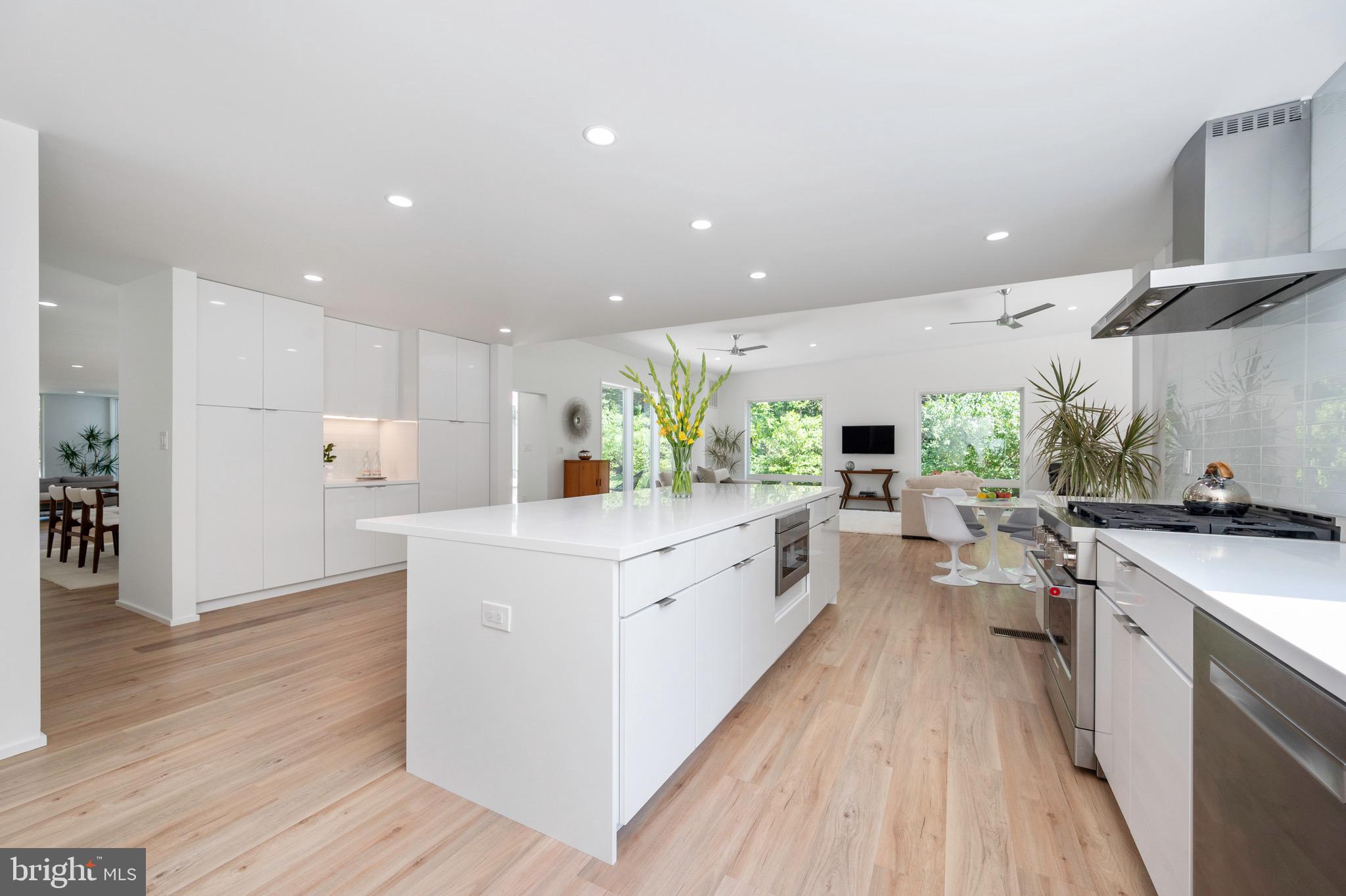 HOLLIN HILLS - Residential