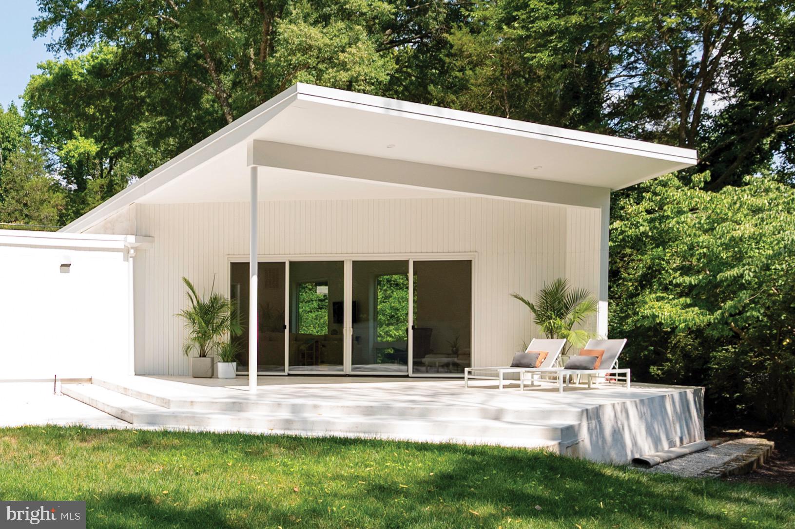 HOLLIN HILLS - Residential