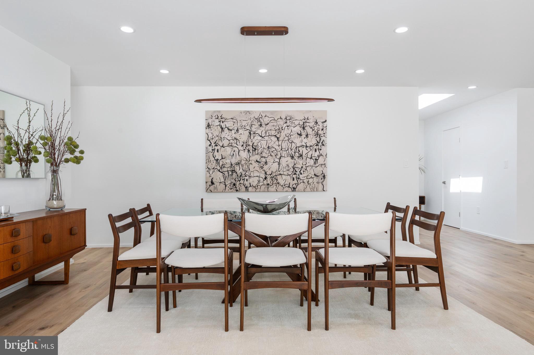 HOLLIN HILLS - Residential