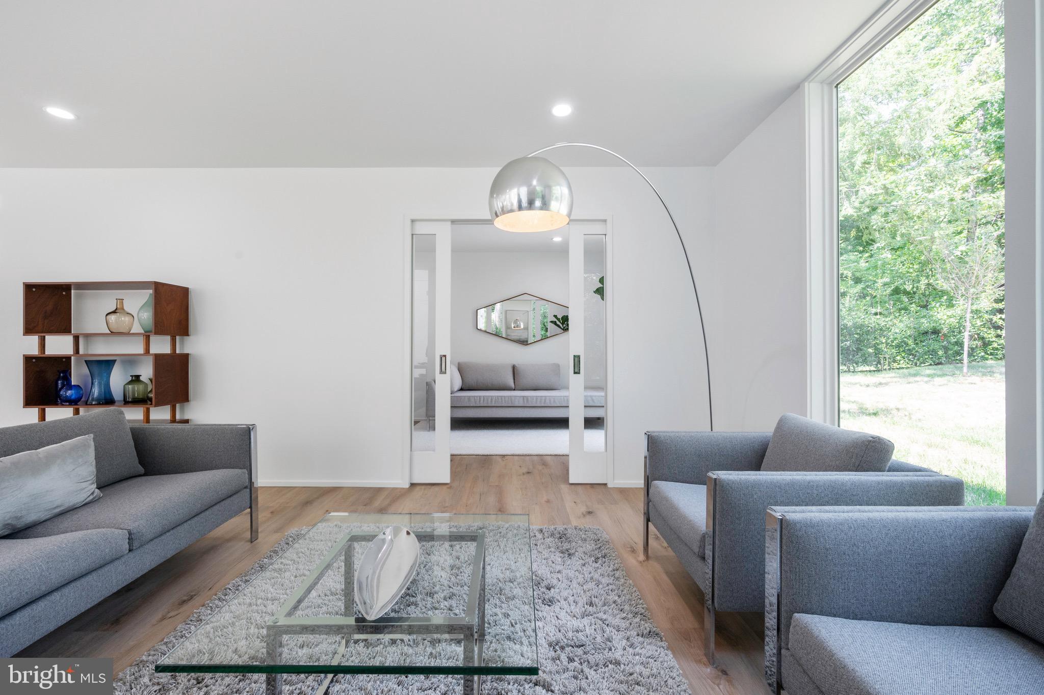 HOLLIN HILLS - Residential