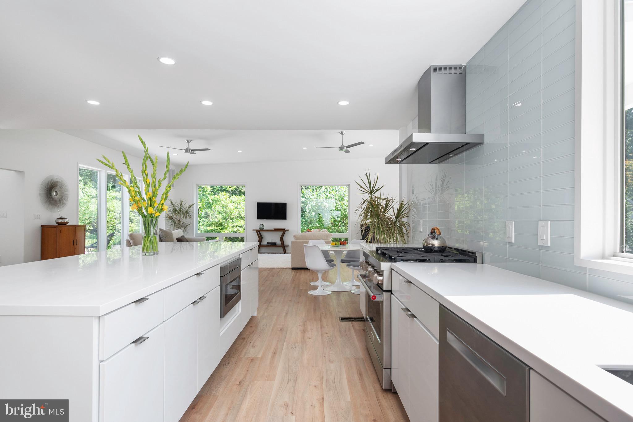 HOLLIN HILLS - Residential