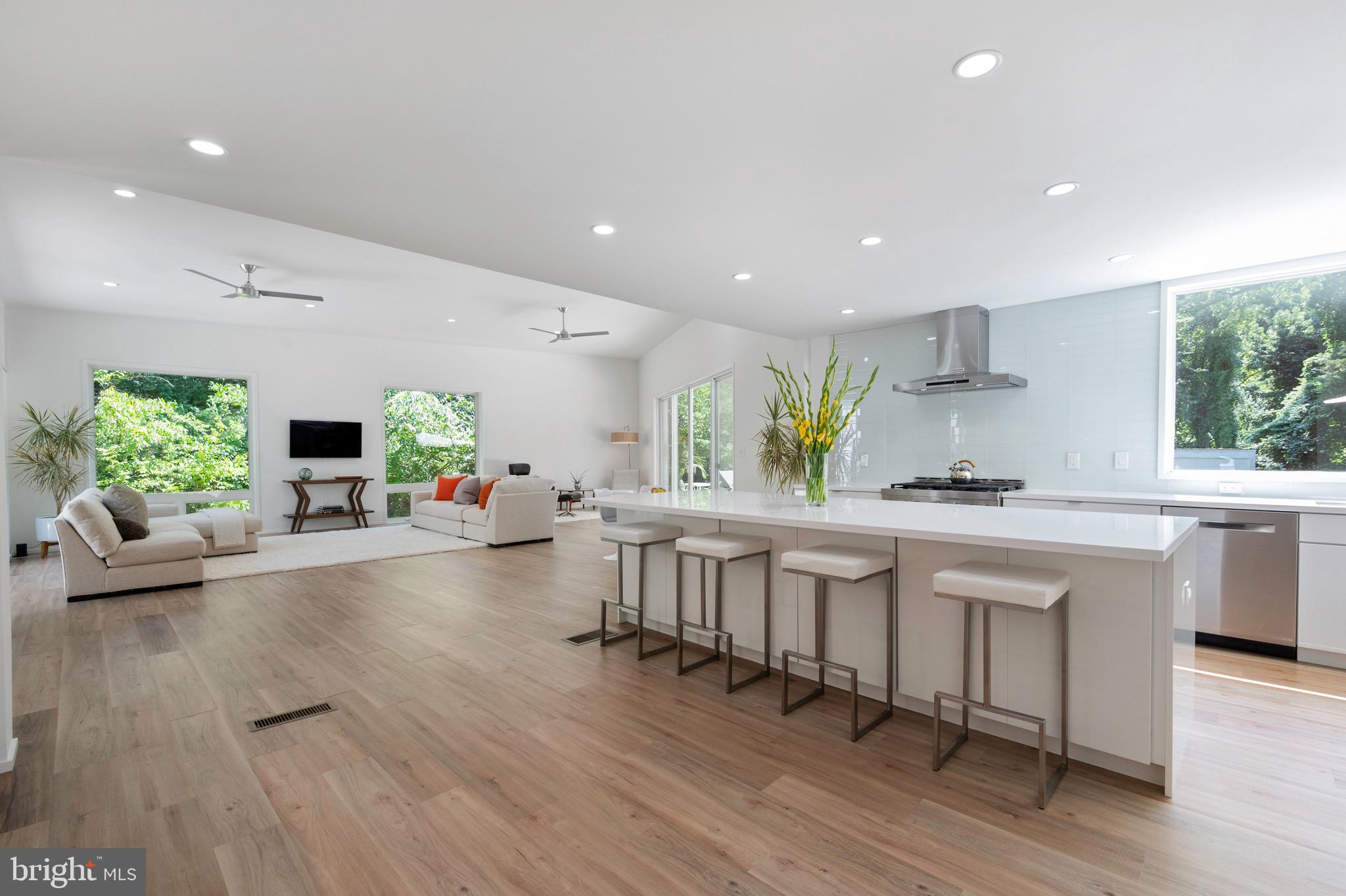 HOLLIN HILLS - Residential