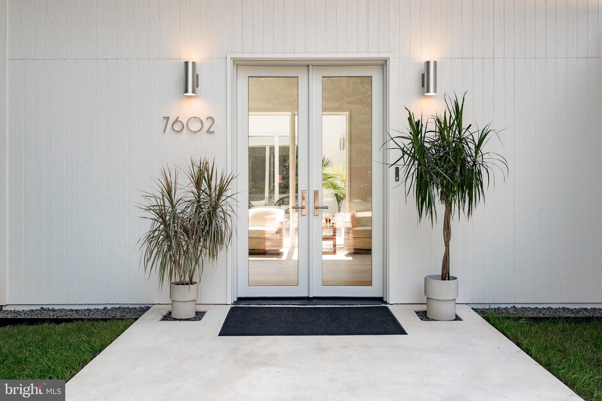 HOLLIN HILLS - Residential