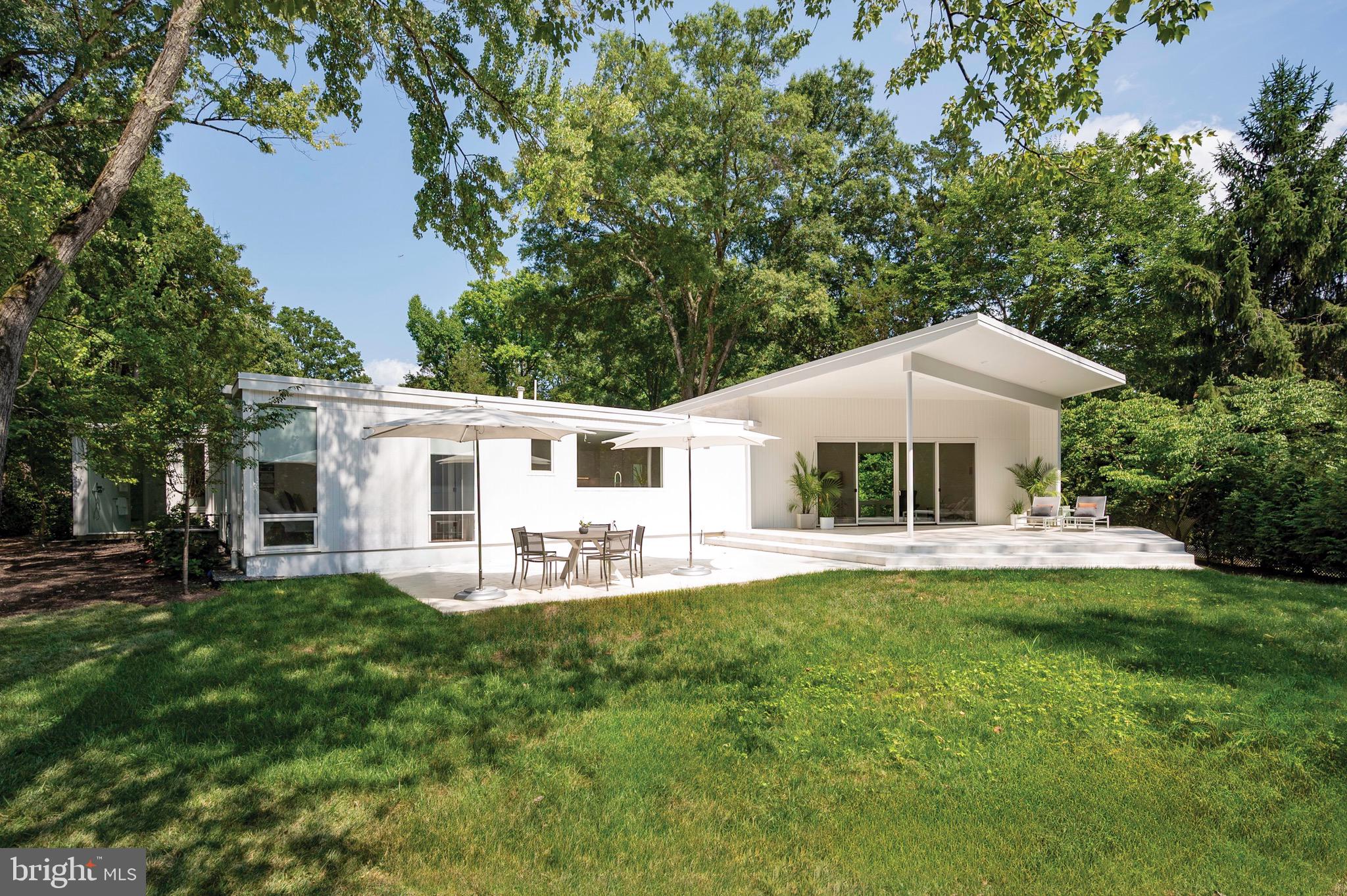 HOLLIN HILLS - Residential