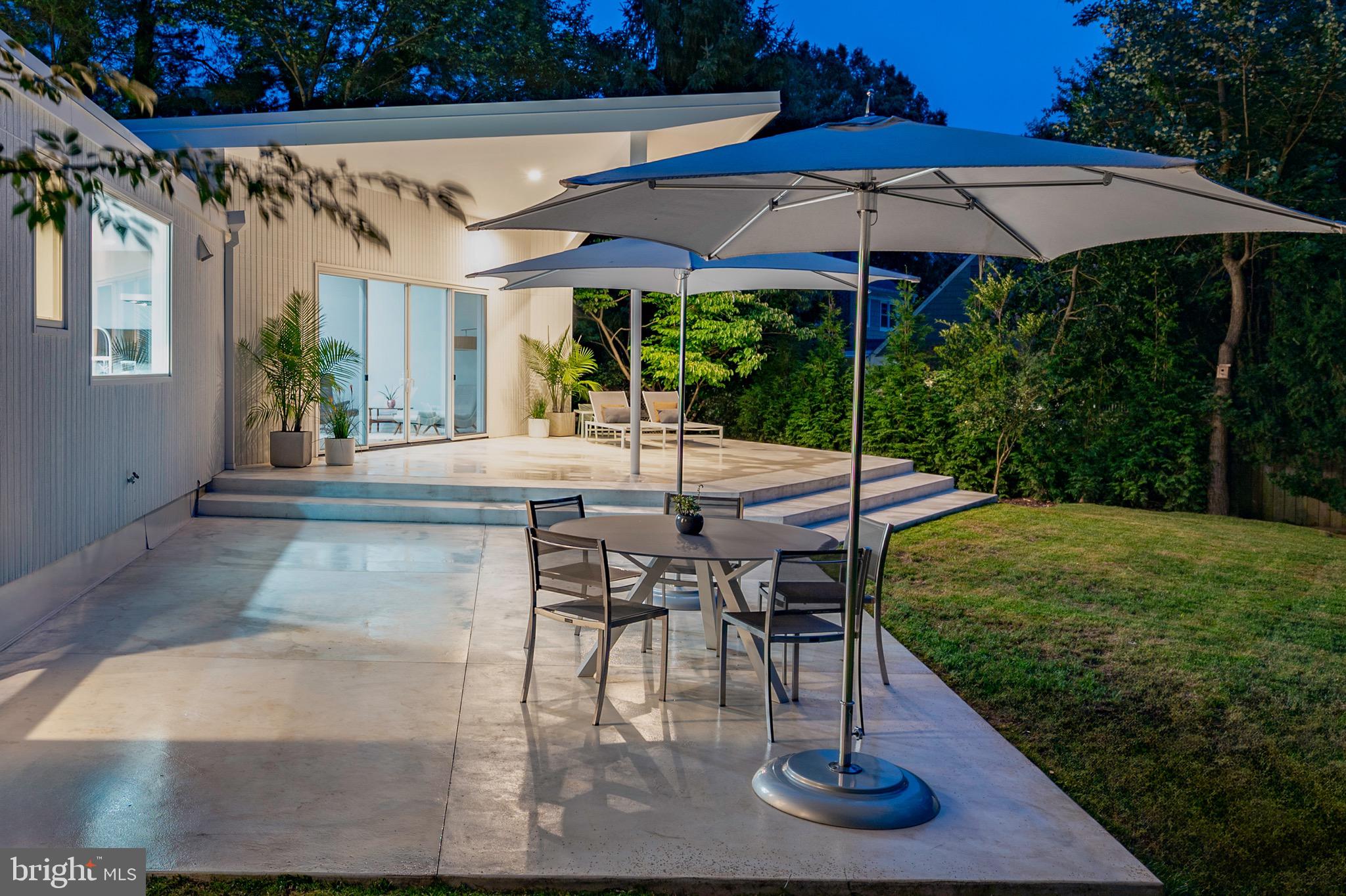 HOLLIN HILLS - Residential