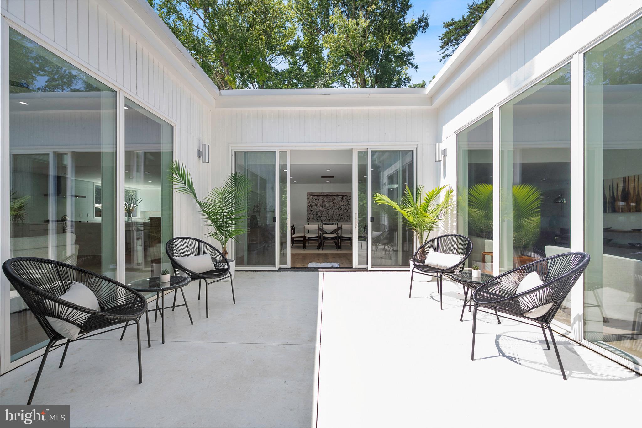 HOLLIN HILLS - Residential