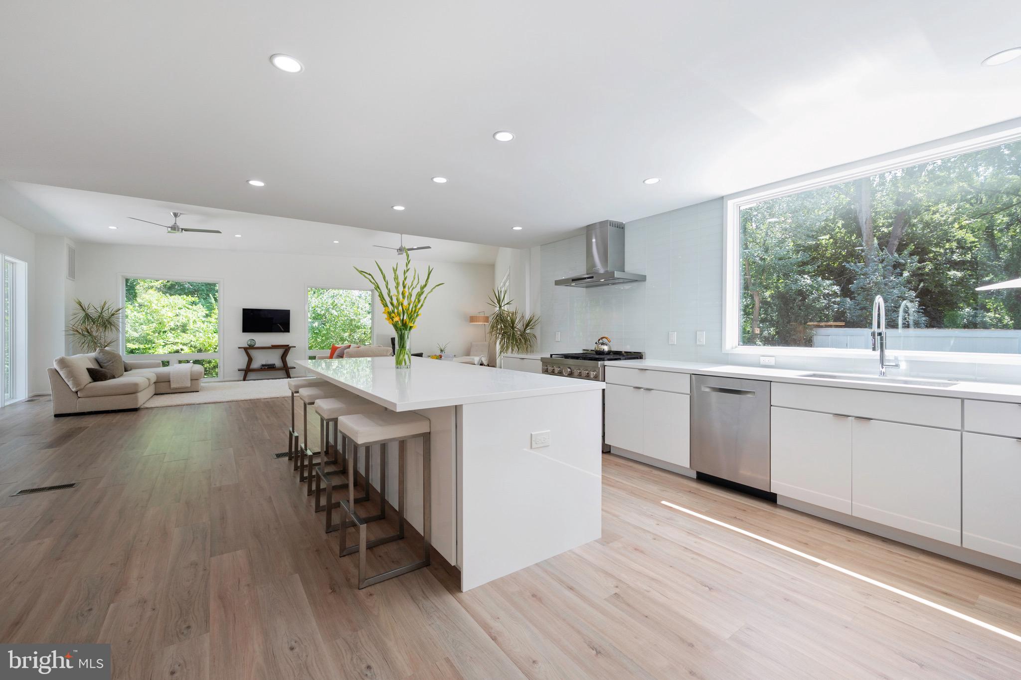 HOLLIN HILLS - Residential