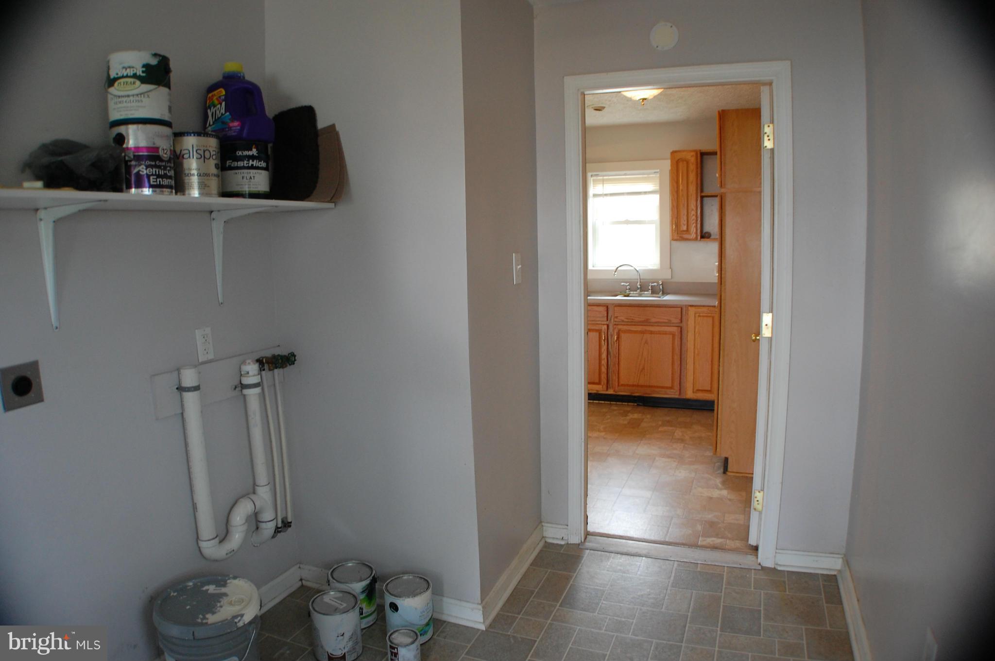 LONAS ADDITION - Residential Lease