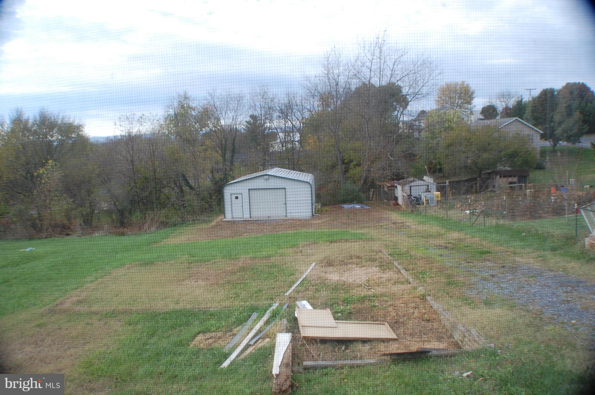 LONAS ADDITION - Residential Lease