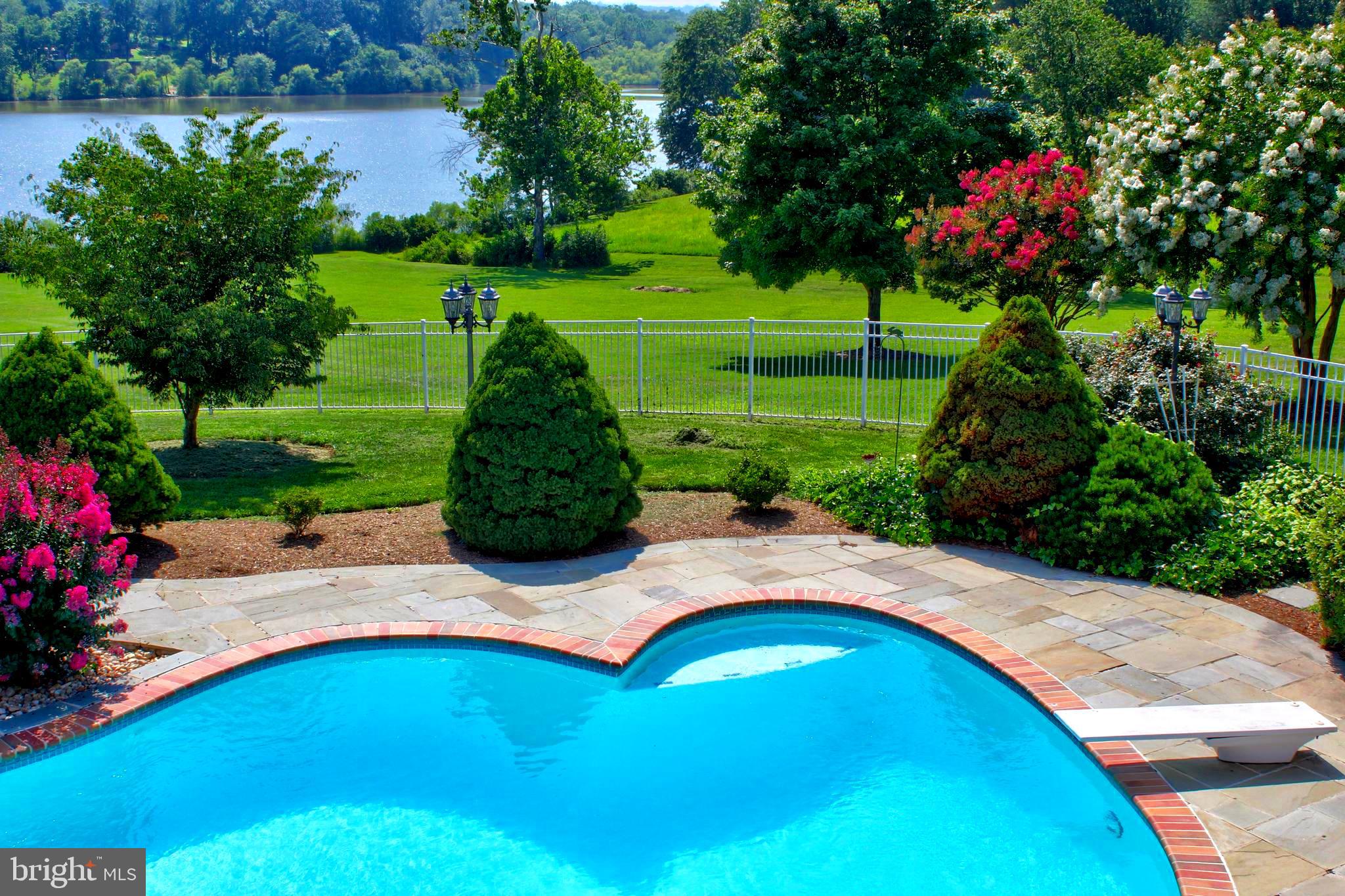 EAGLES NEST - Residential Lease