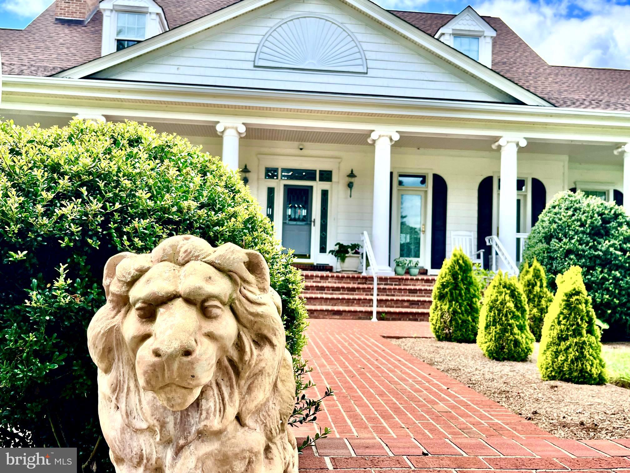 EAGLES NEST - Residential Lease