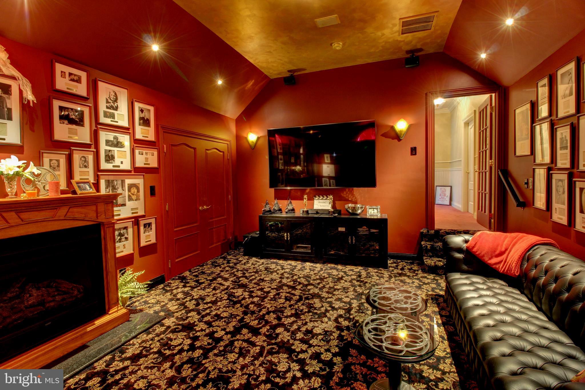 EAGLES NEST - Residential Lease