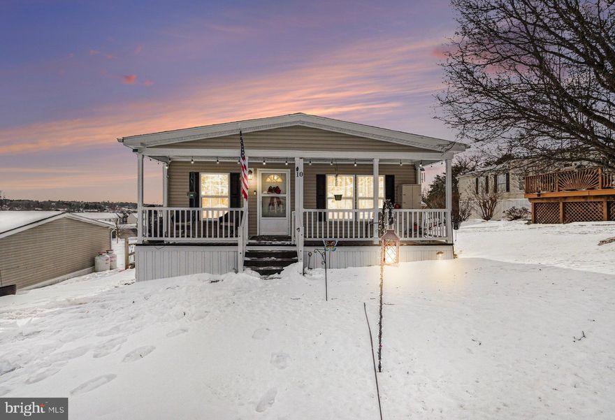 Welcome to 10 Northview Drive in Carlisle, PA! This inviting 3-bedroom, 2-bath home offers an open-concept layout filled with natural light, creating a bright and airy feel throughout. Enjoy comfortable living spaces that flow seamlessly, perfect for both everyday living and entertaining. Conveniently located near shopping, dining, and major routes, this home offers easy access to local amenities while maintaining a peaceful neighborhood setting. A great opportunity to make this light-filled home your own!