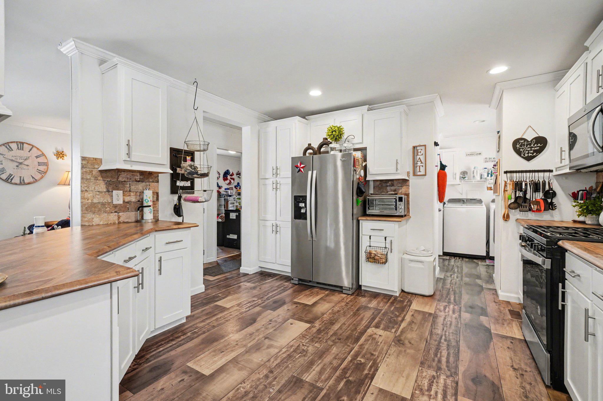 NORTHVIEW MANOR - Residential