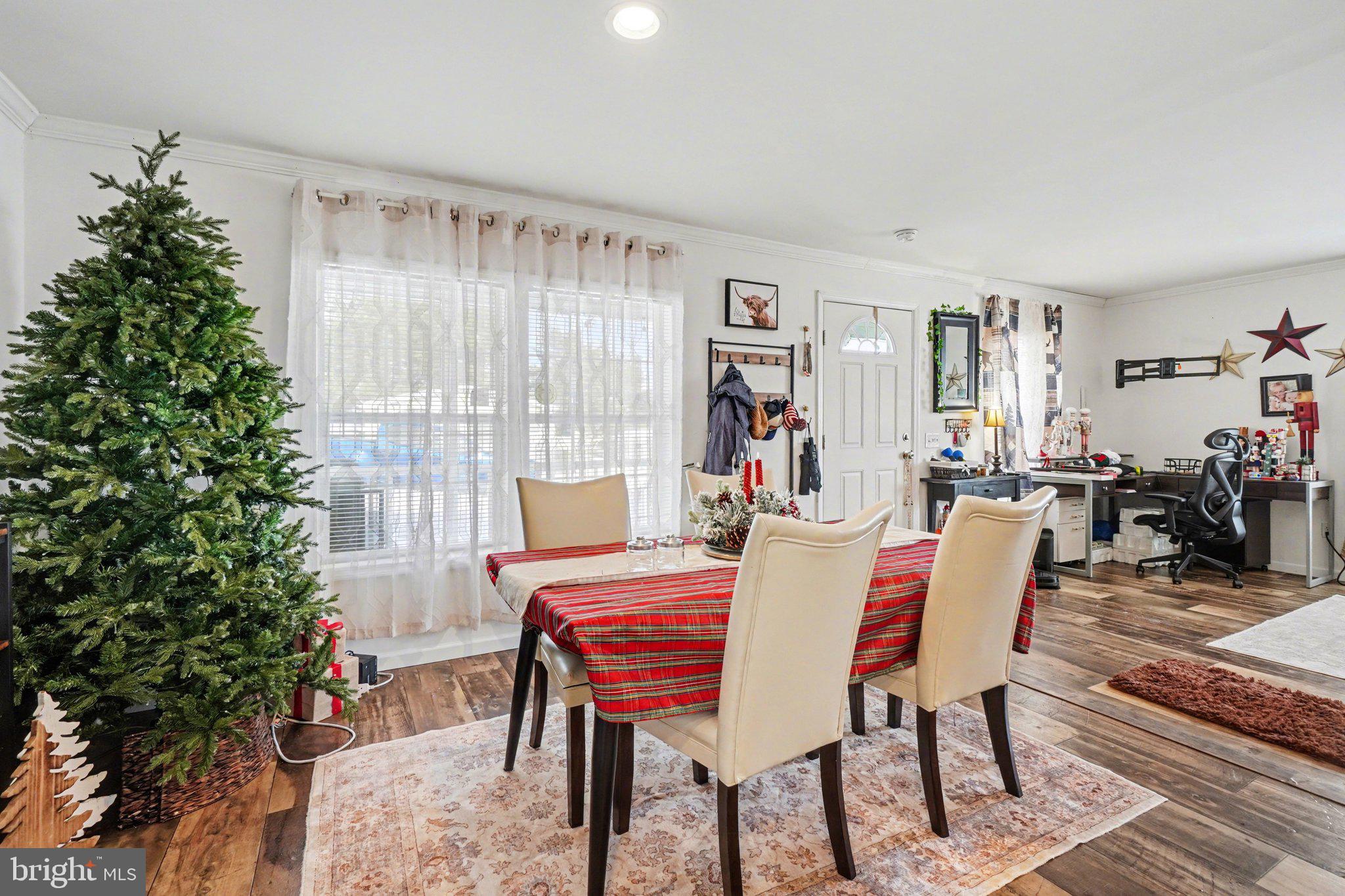 NORTHVIEW MANOR - Residential