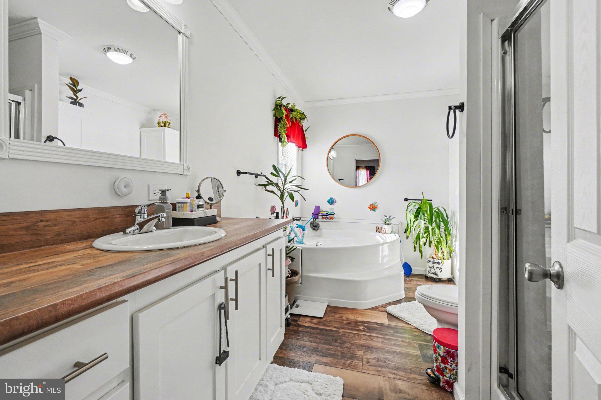 NORTHVIEW MANOR - Residential