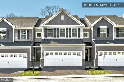 2125 HAMPDEN COURT LOT 18 ENOLA PA 17025