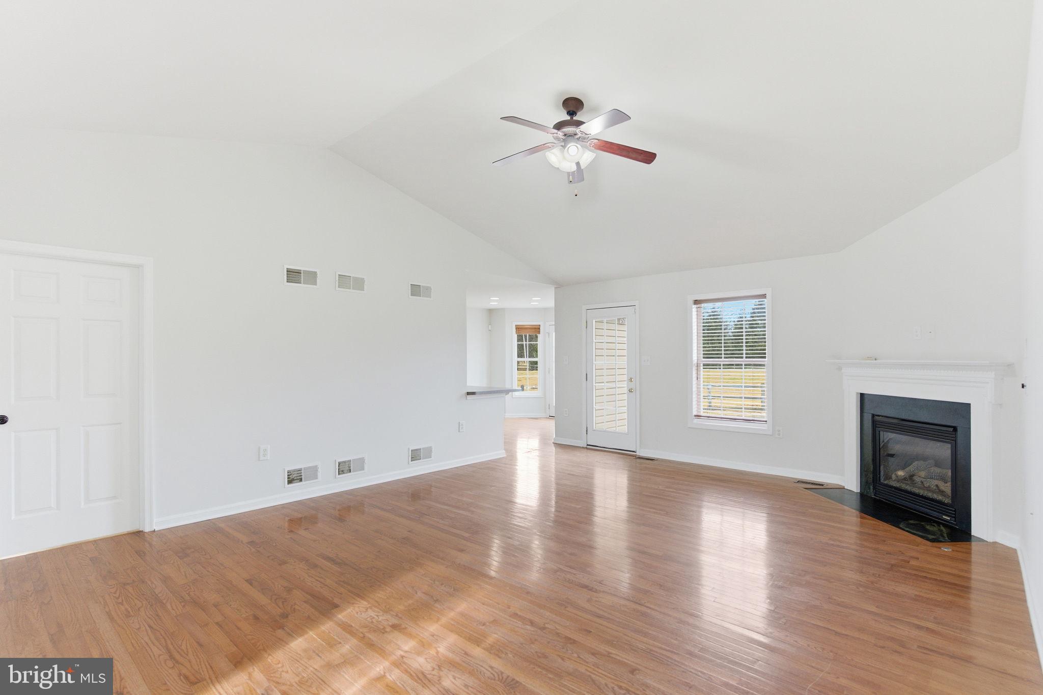 VIOLET KNOLL - Residential