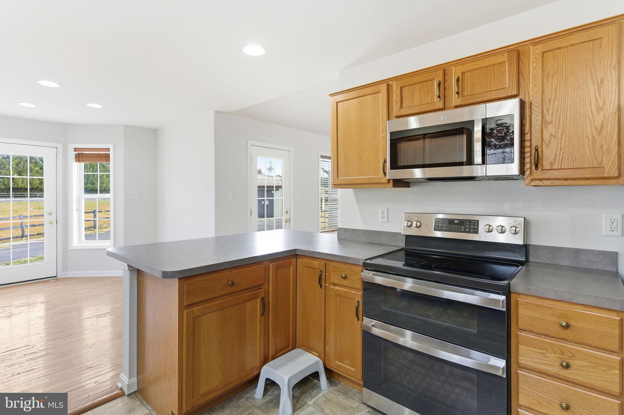 VIOLET KNOLL - Residential