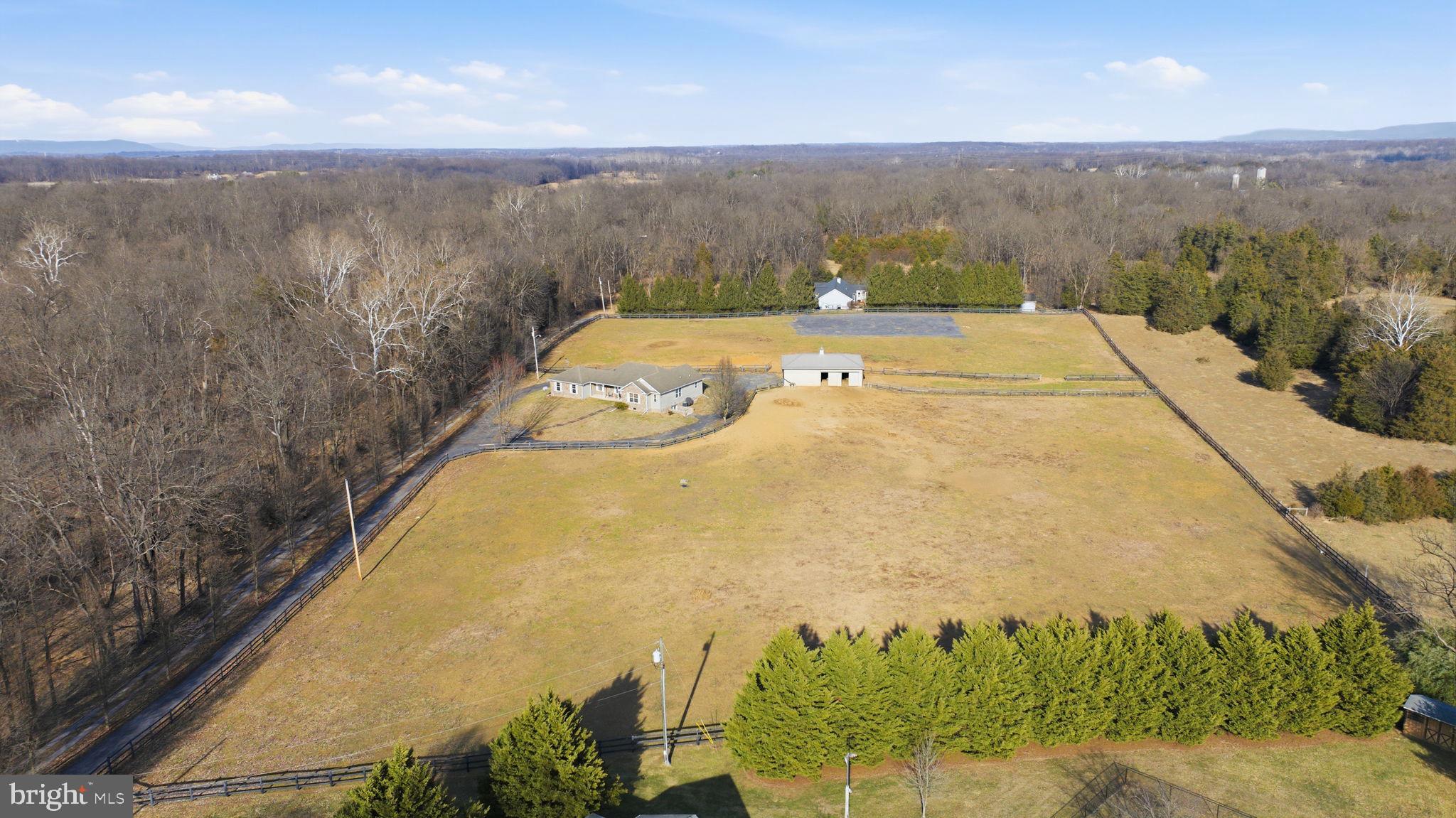 VIOLET KNOLL - Residential