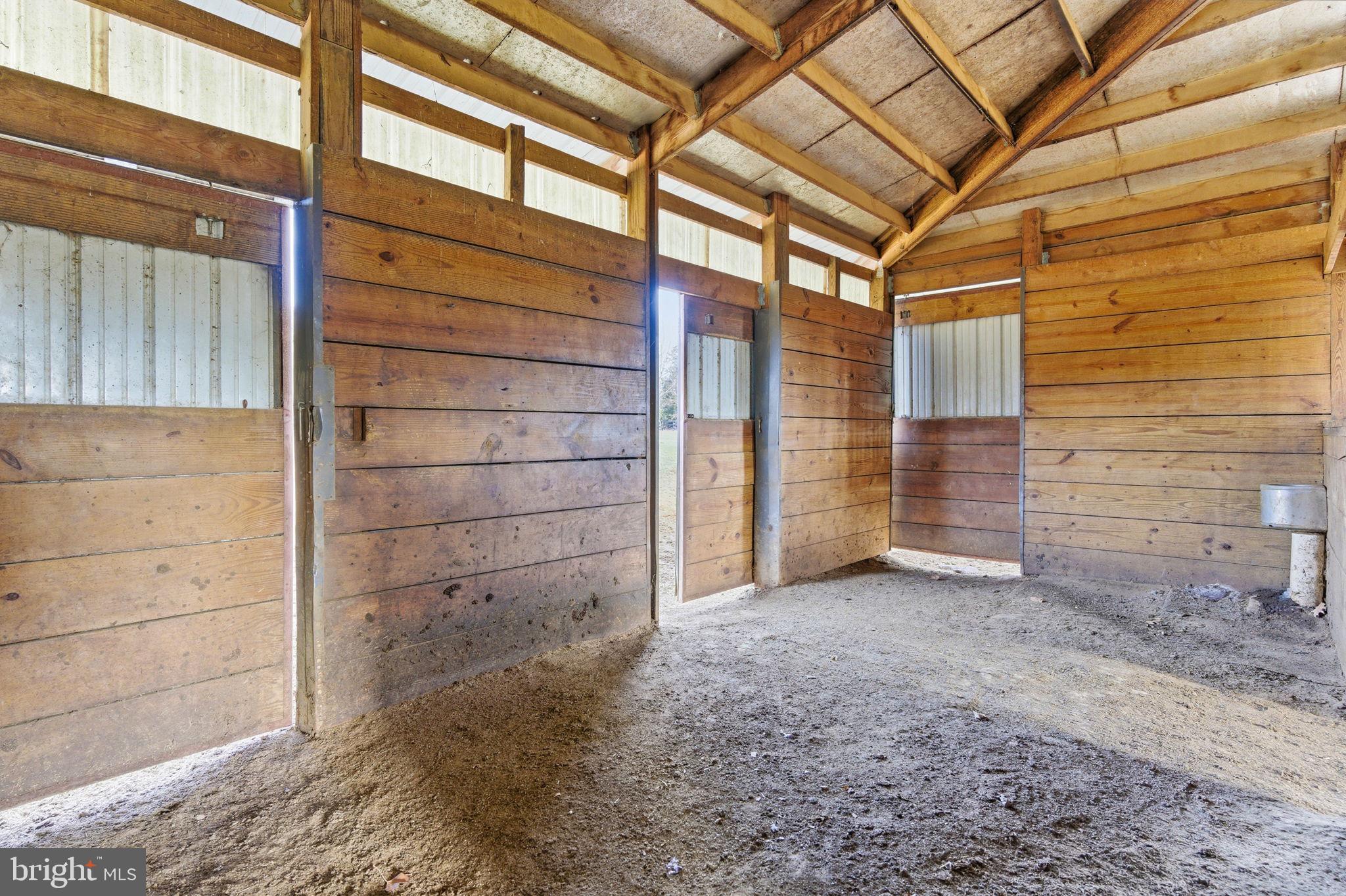 VIOLET KNOLL - Residential