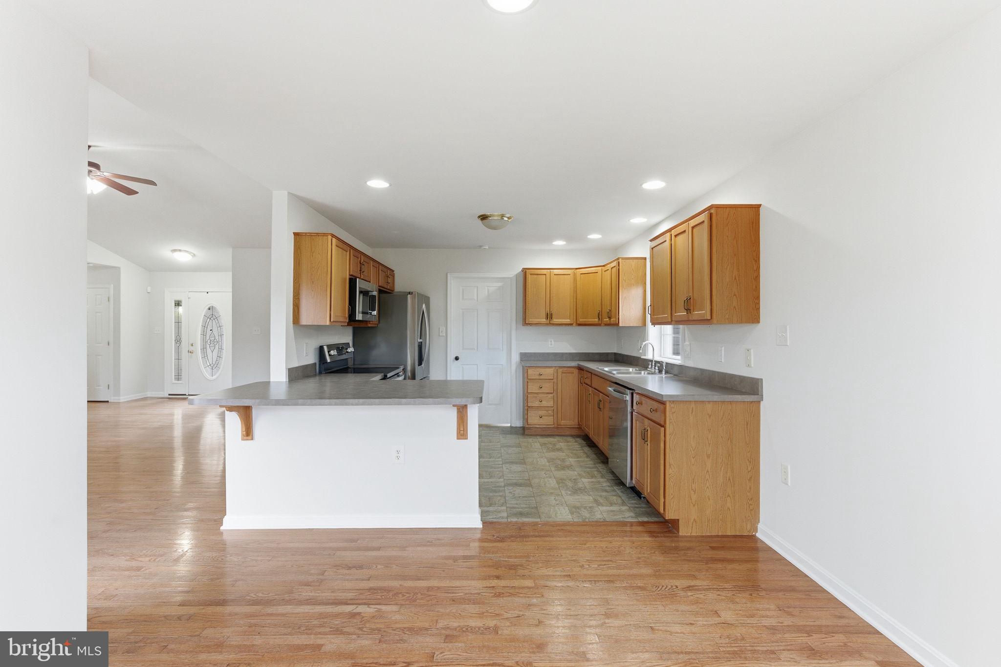 VIOLET KNOLL - Residential