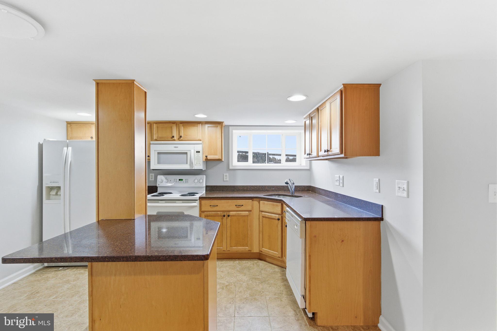 VIOLET KNOLL - Residential