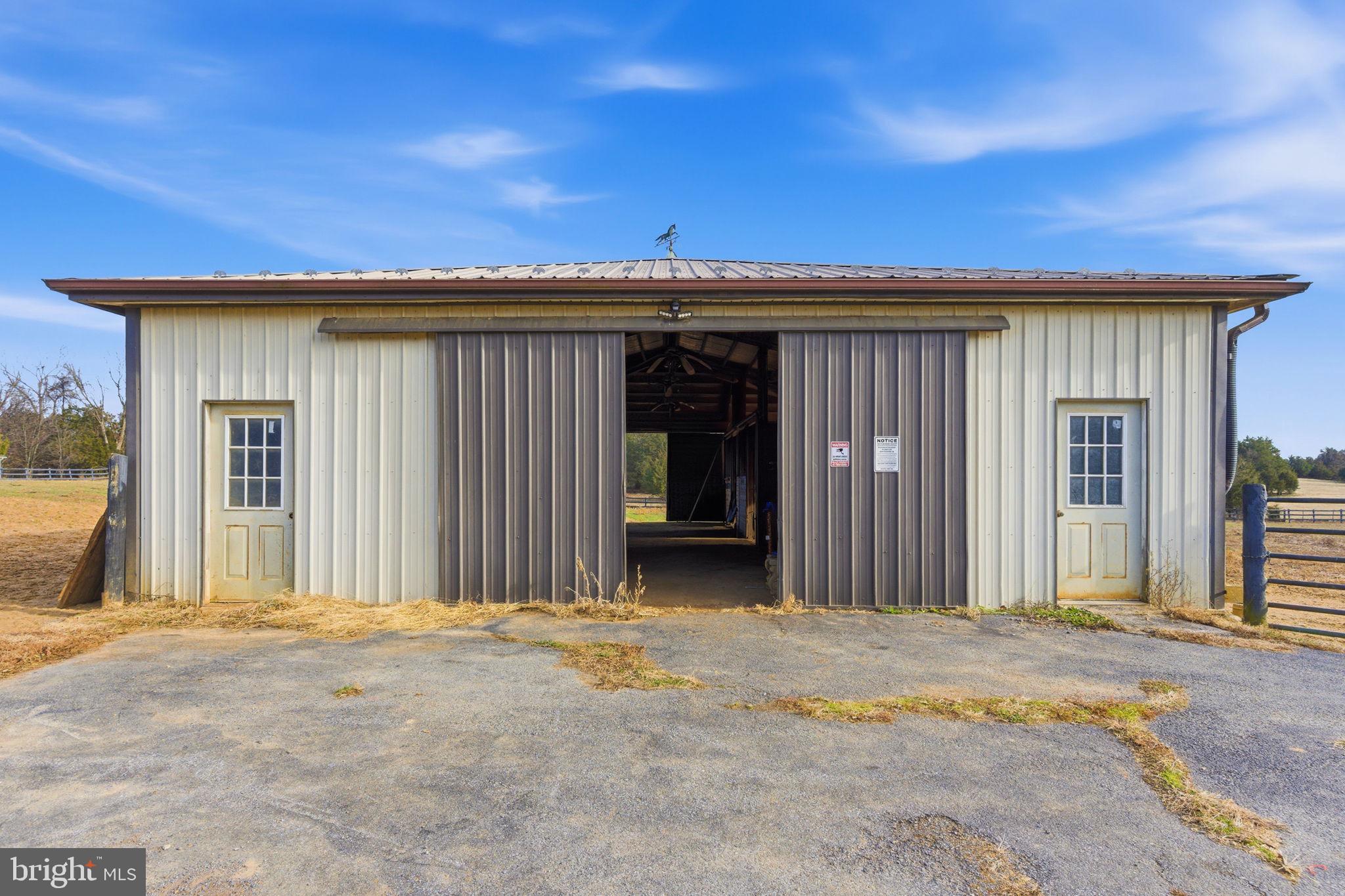 VIOLET KNOLL - Residential