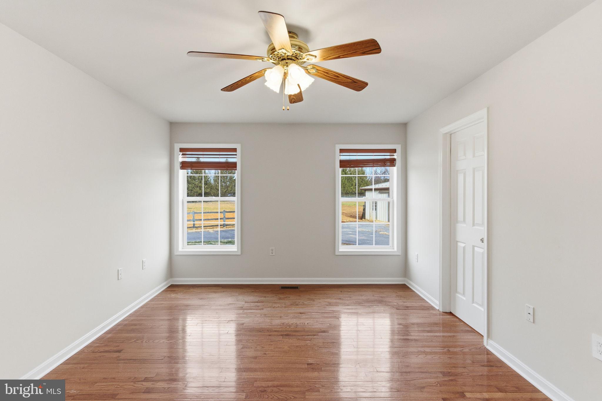 VIOLET KNOLL - Residential