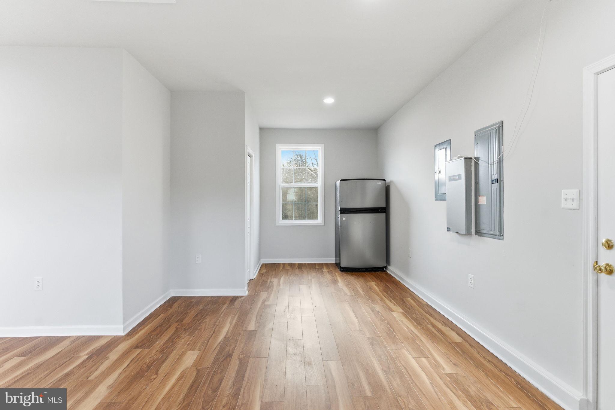 VIOLET KNOLL - Residential