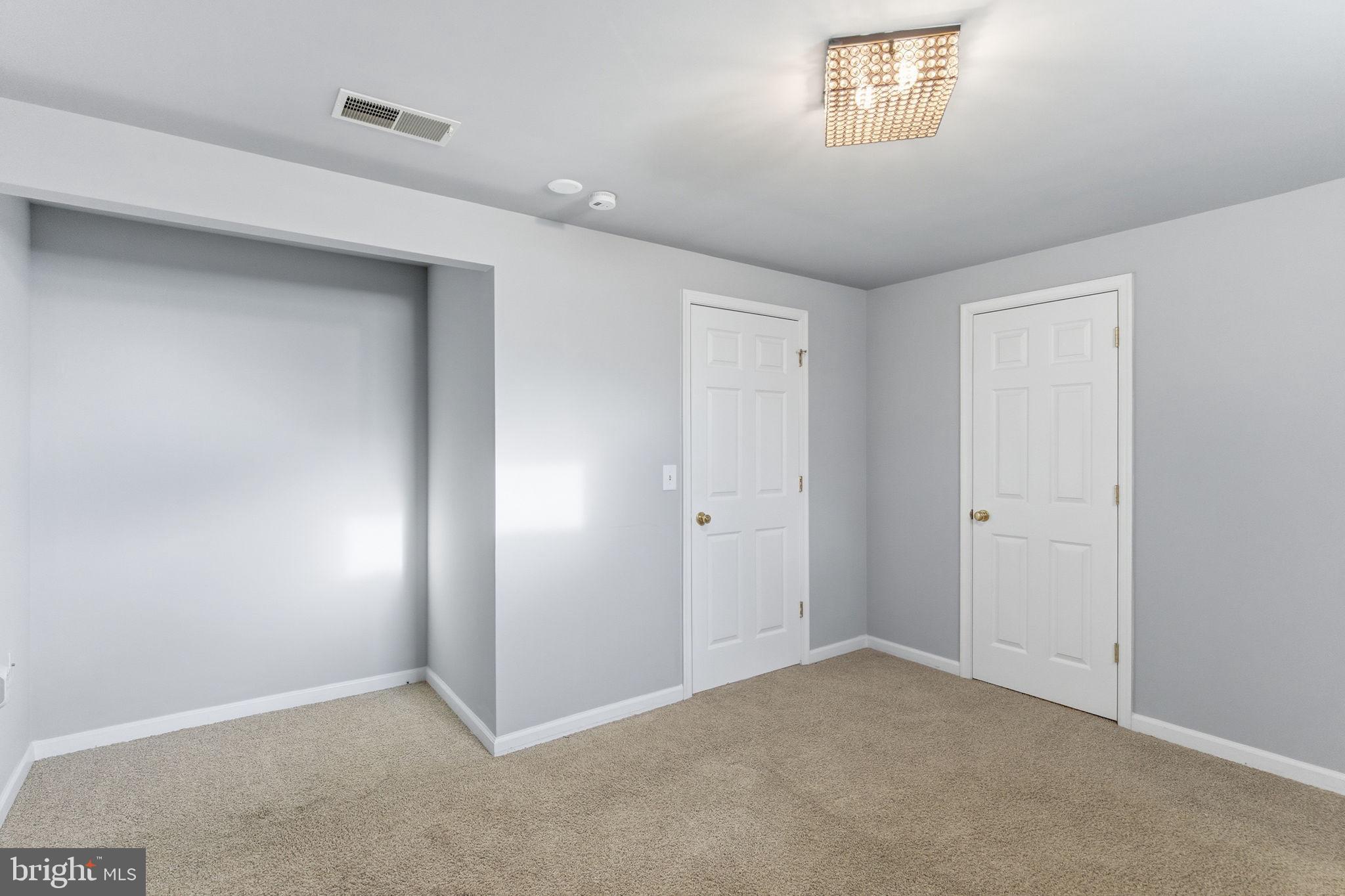 VIOLET KNOLL - Residential