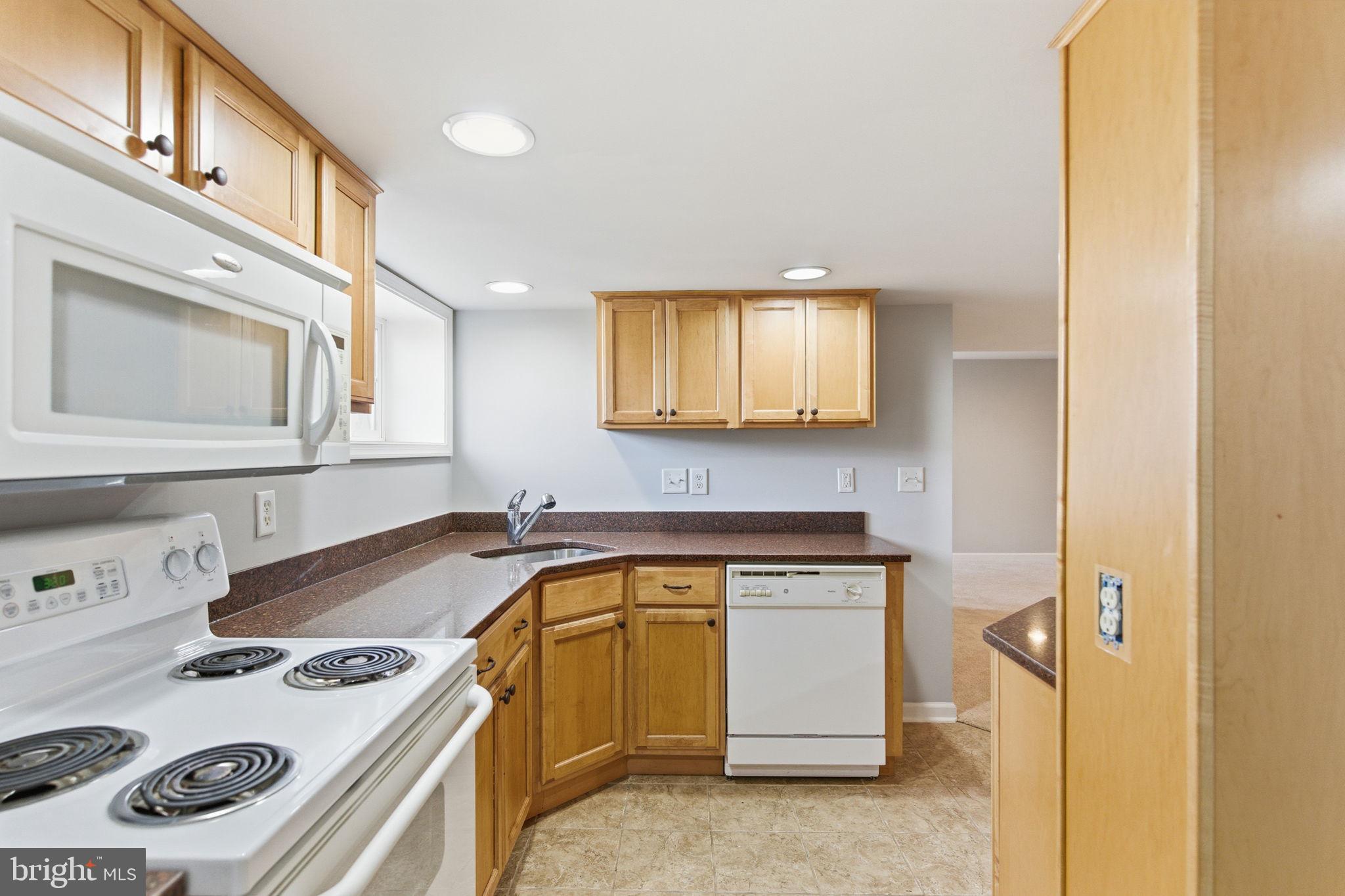 VIOLET KNOLL - Residential