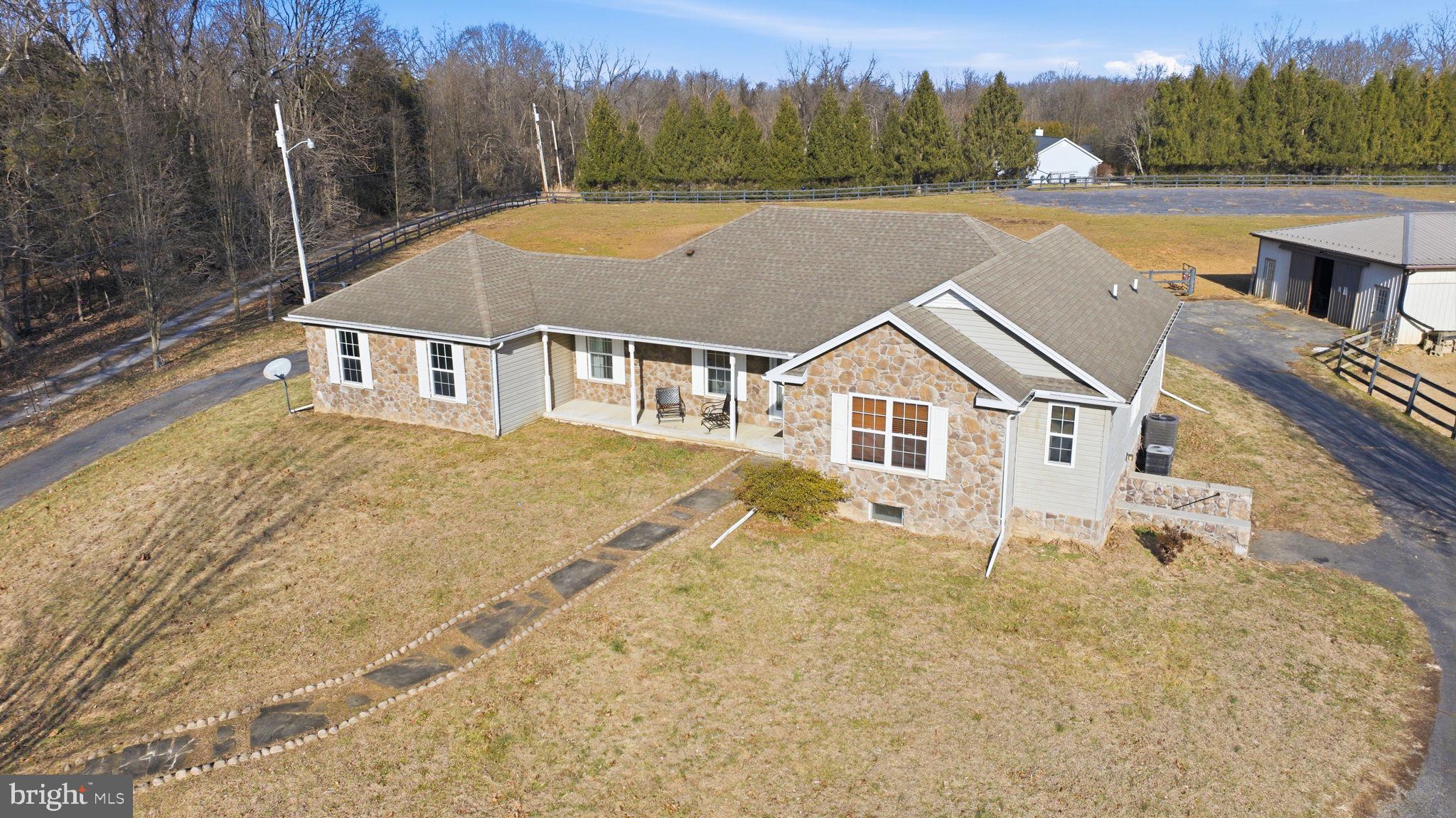 VIOLET KNOLL - Residential