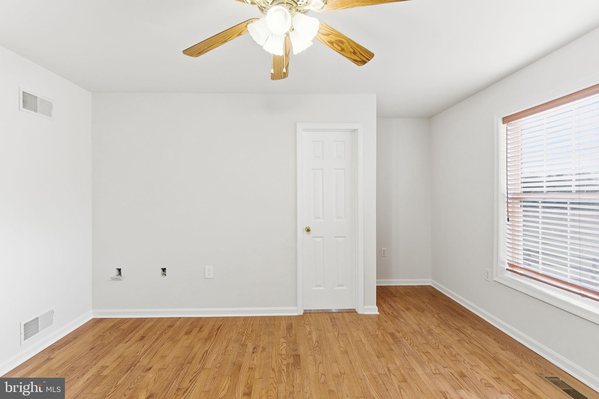 VIOLET KNOLL - Residential