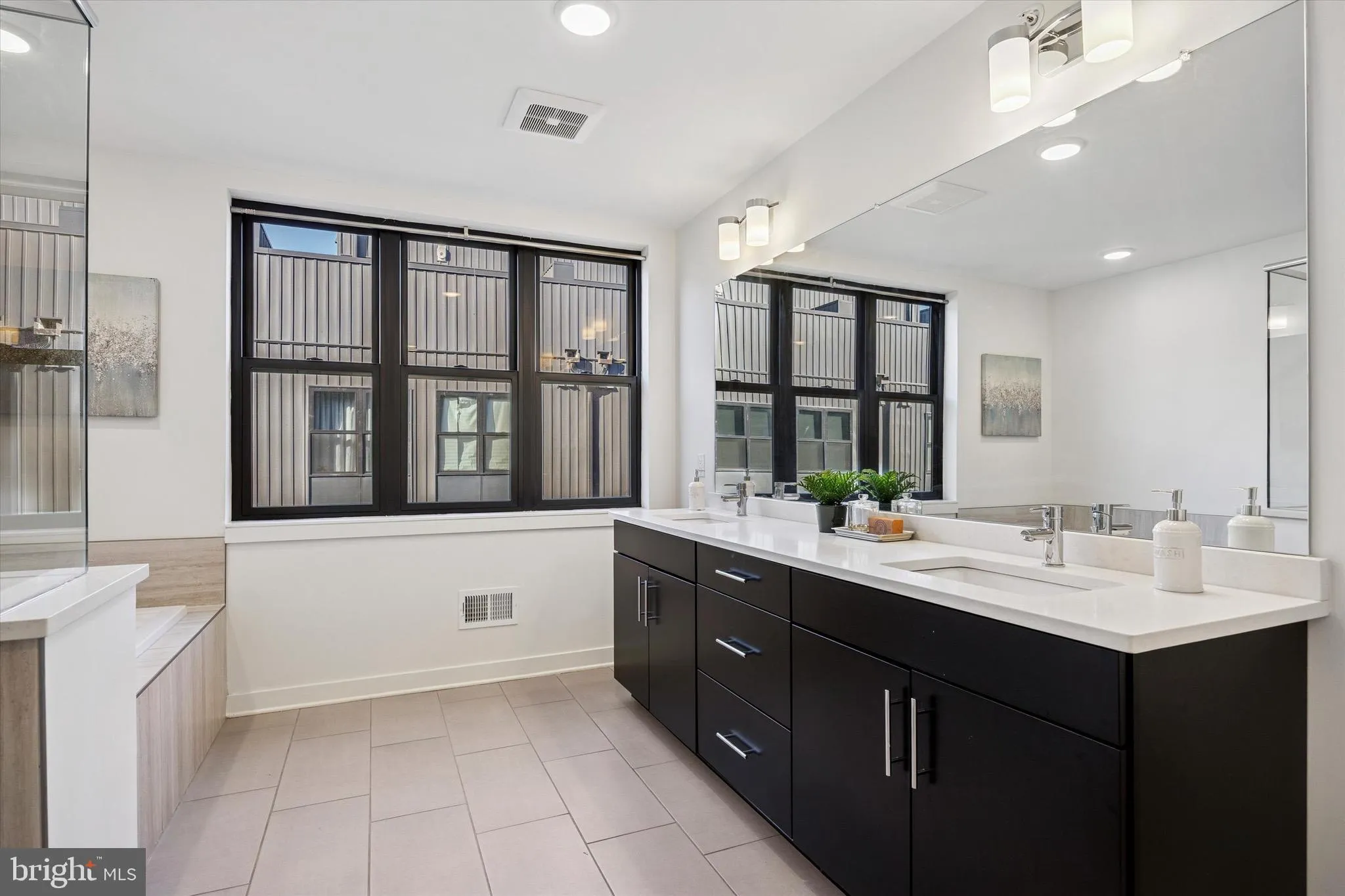 Philadelphia, Pennsylvania 19127, United States, 4 Bedrooms Bedrooms, ,4 BathroomsBathrooms,Residential,Active,160985