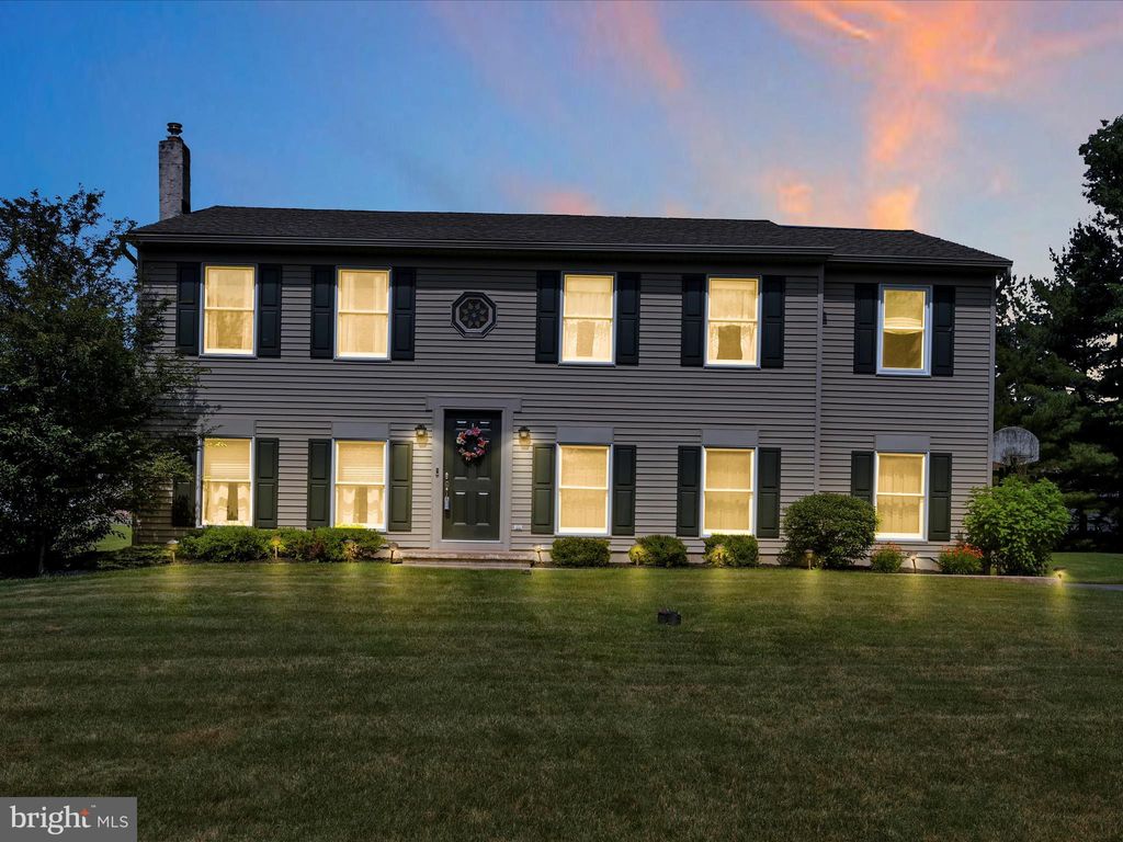 Photo of 24 Oakmont Court, Denver, PA 17517 (MLS # PALA2052242)