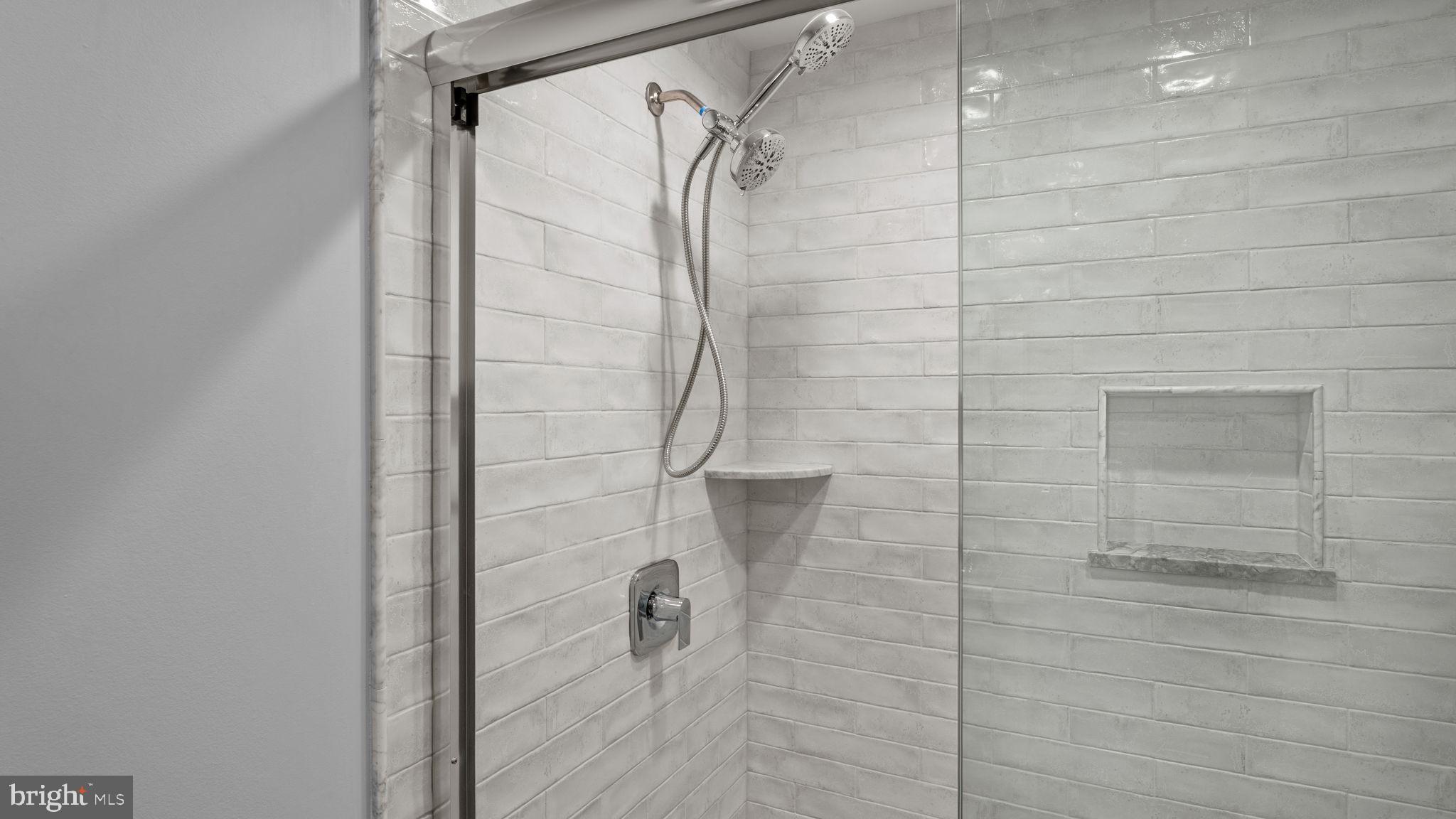 MAKEFIELD GLEN - Residential Lease