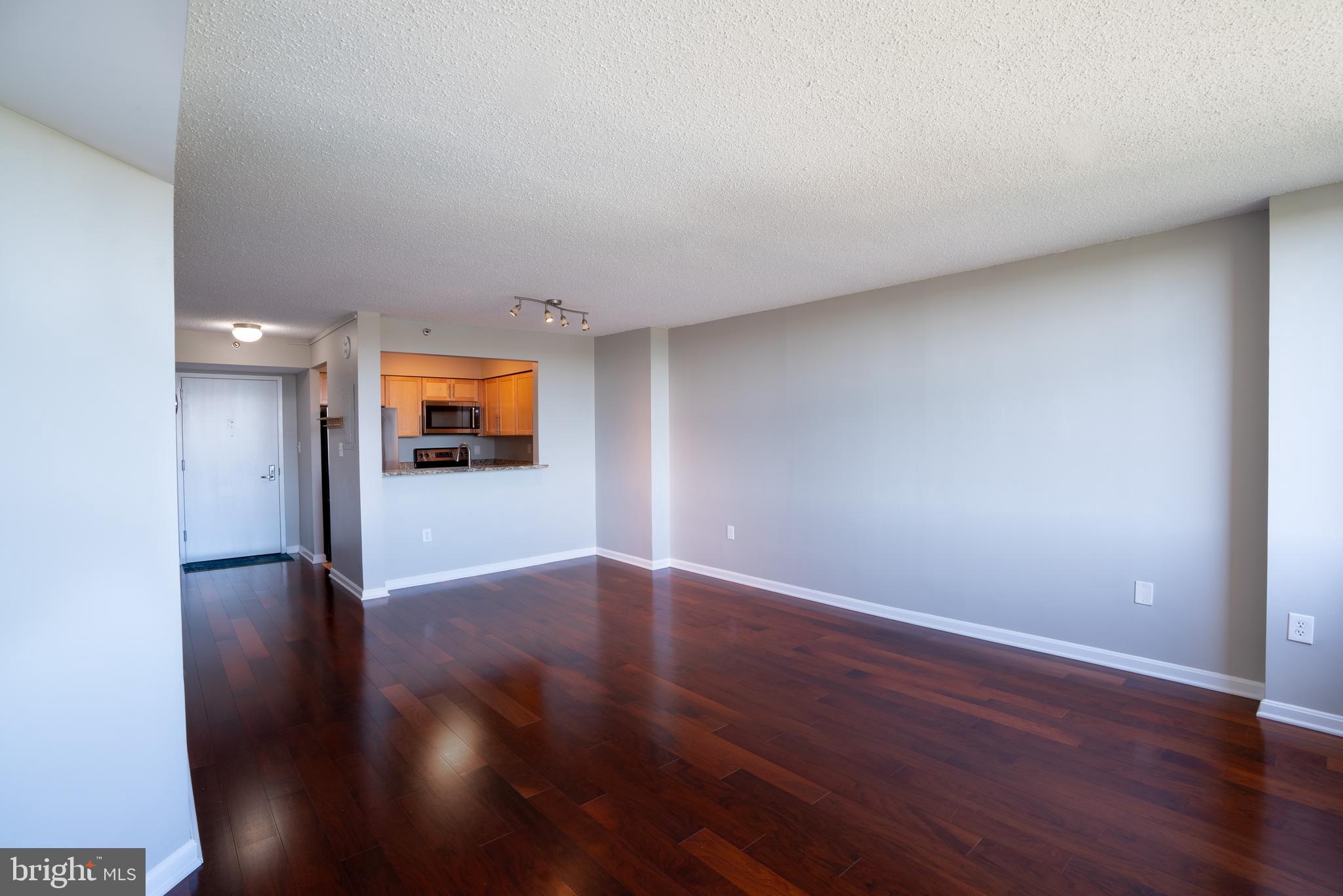 ROCKVILLE - Residential Lease