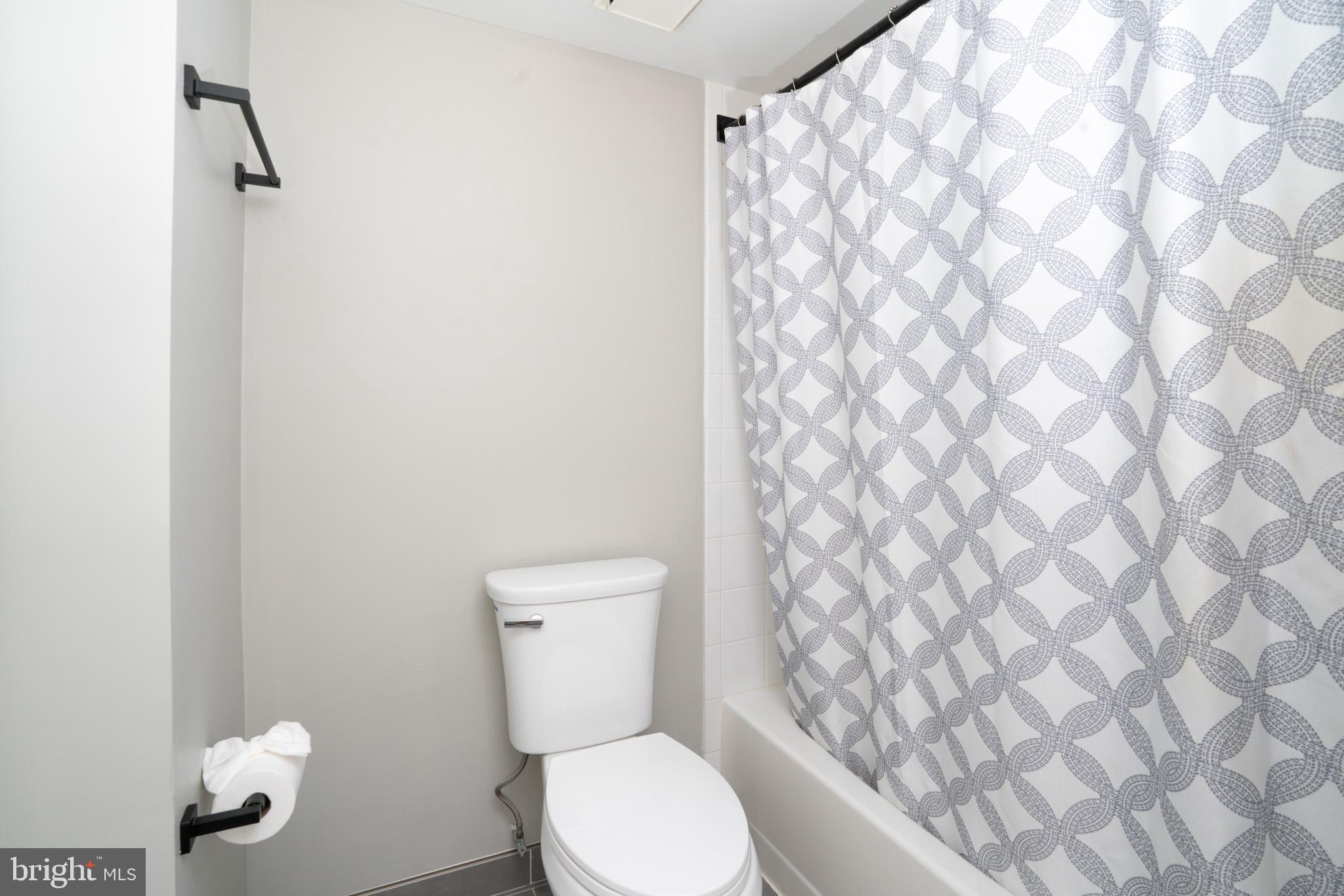 ROCKVILLE - Residential Lease