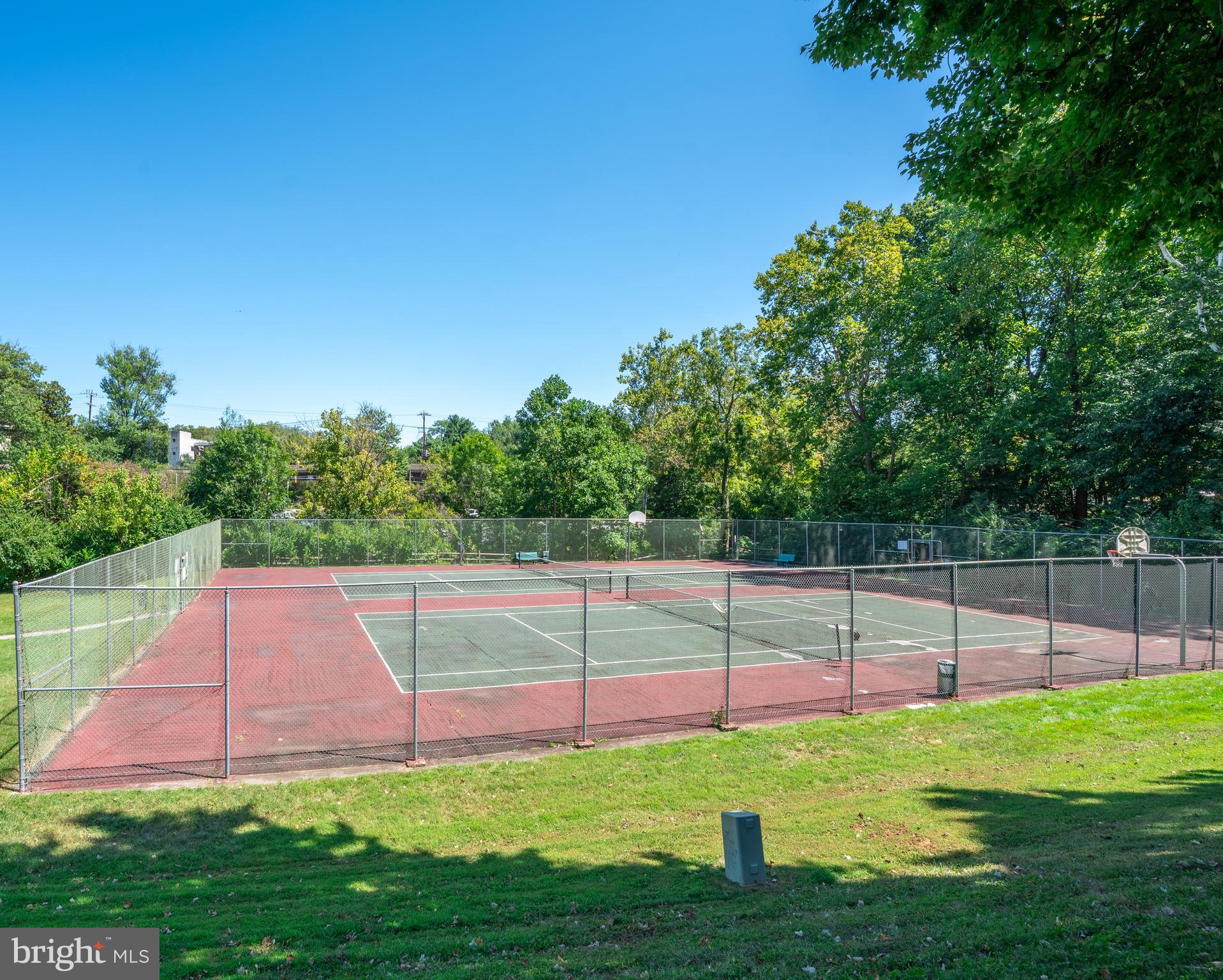 ROCKVILLE - Residential Lease