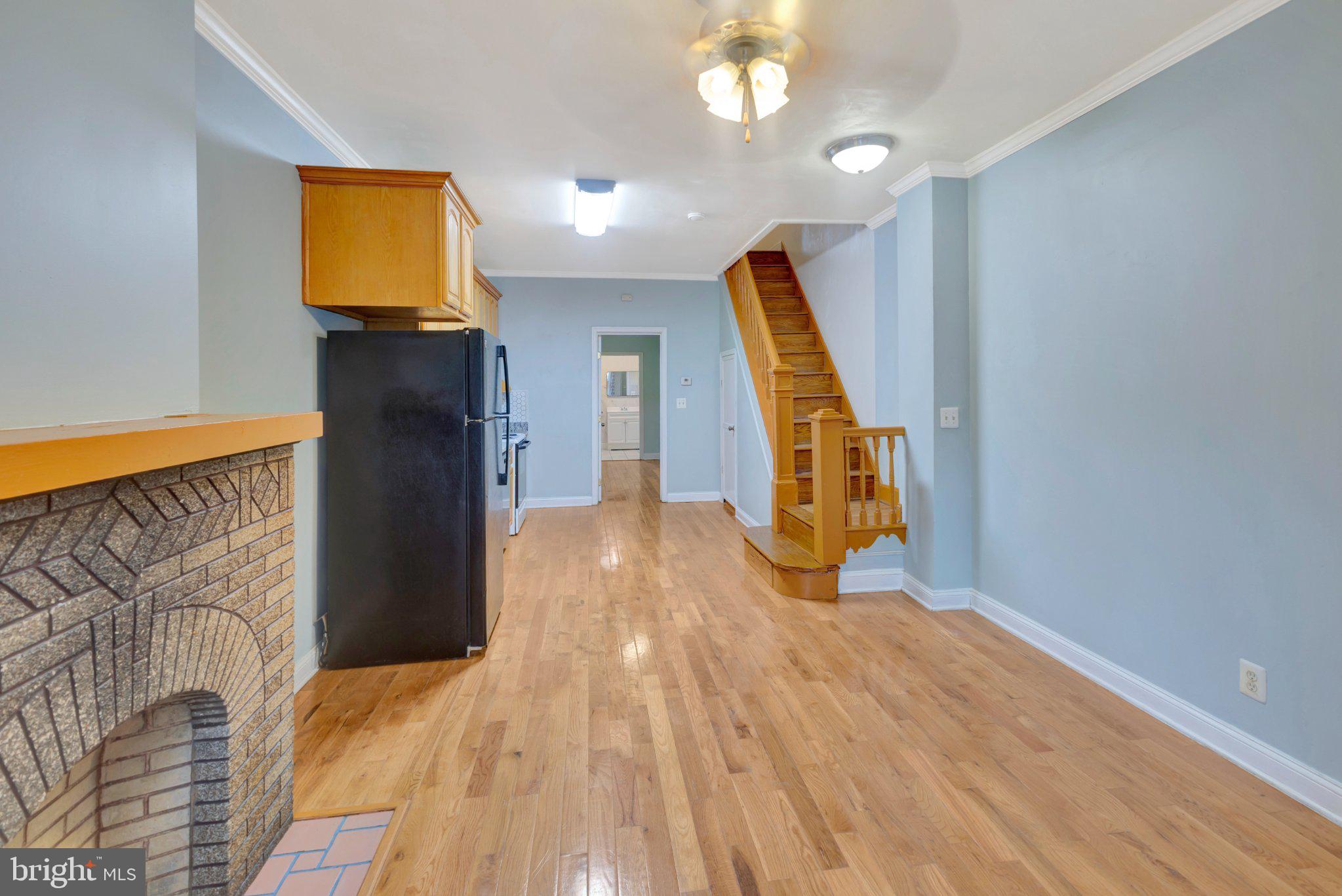 2425 ASHLAND AVENUE
