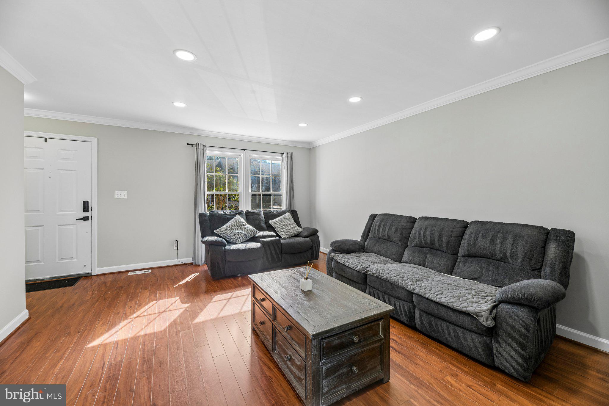 21240 HEDGEROW TERRACE