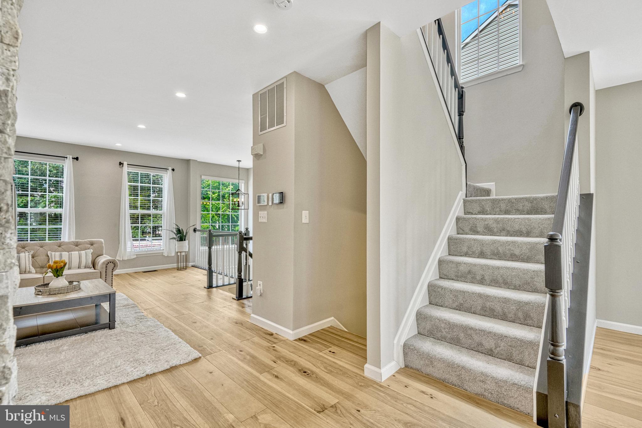 SOUTH RIDING - Residential