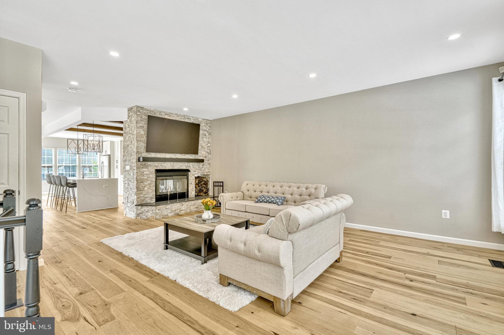 SOUTH RIDING - Residential