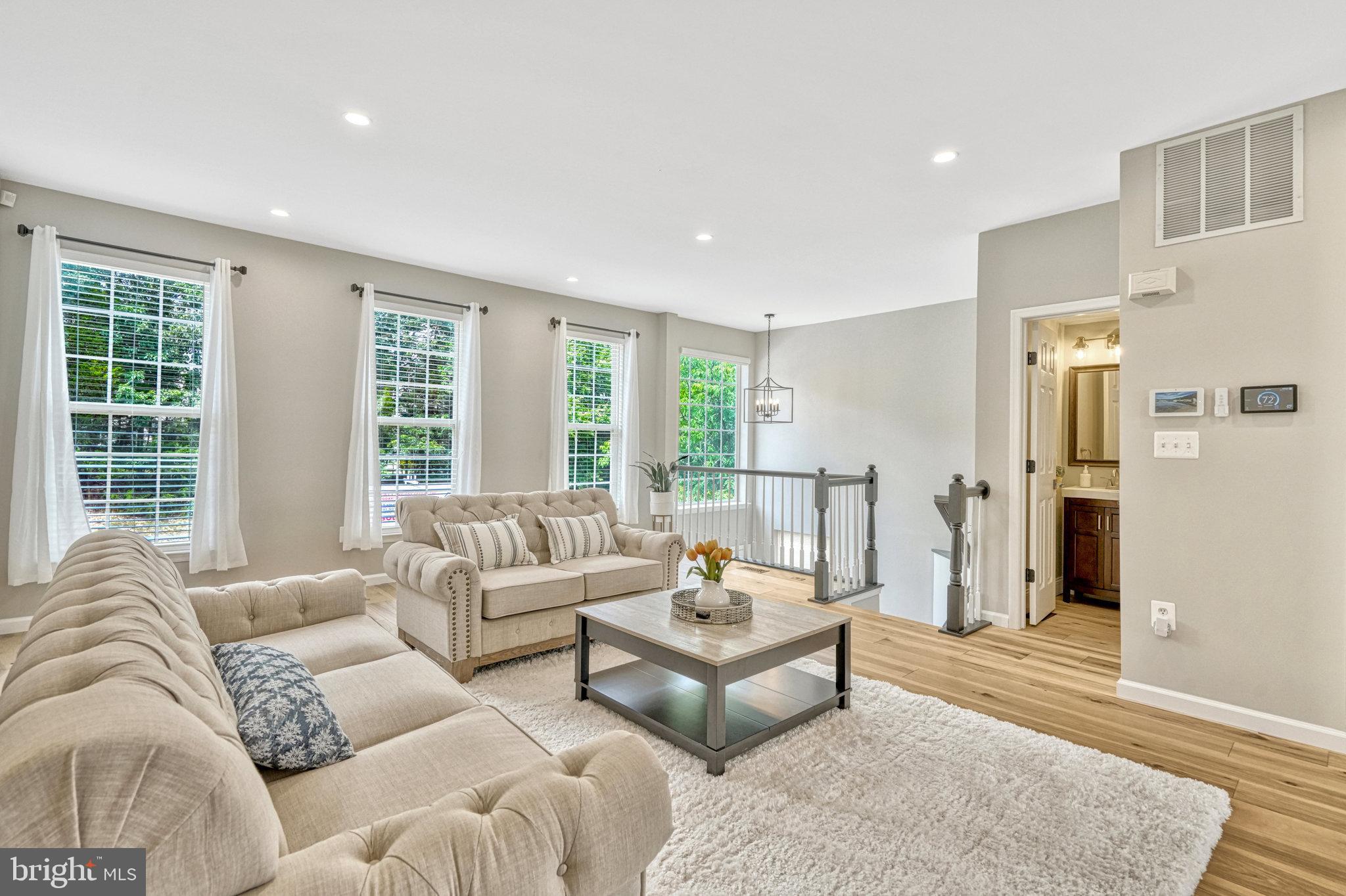 SOUTH RIDING - Residential