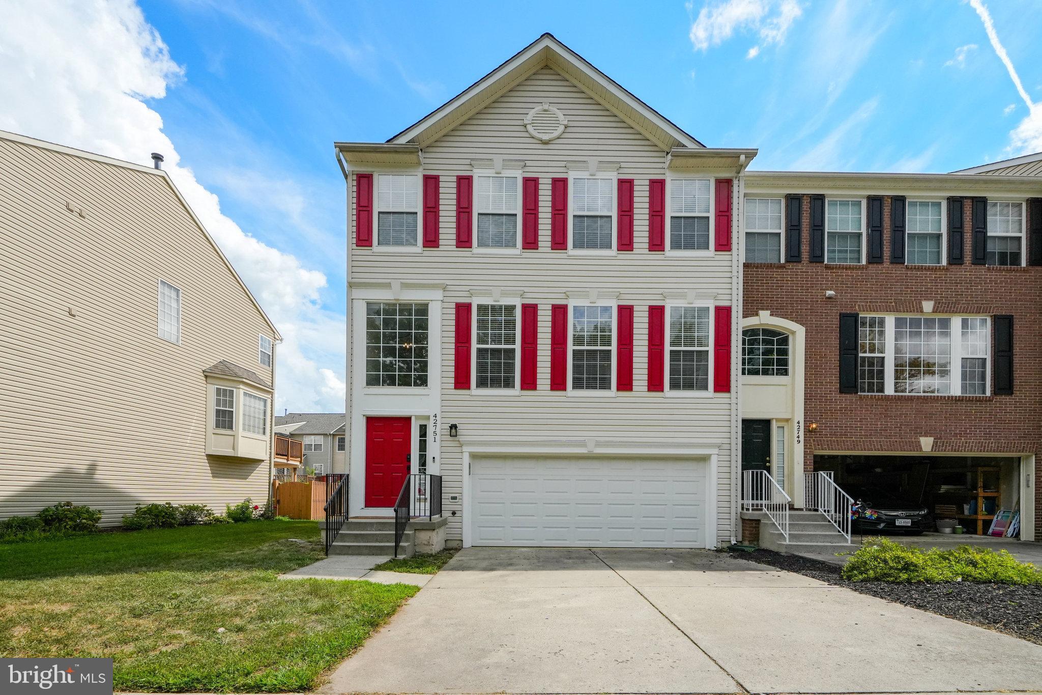 SOUTH RIDING - Residential