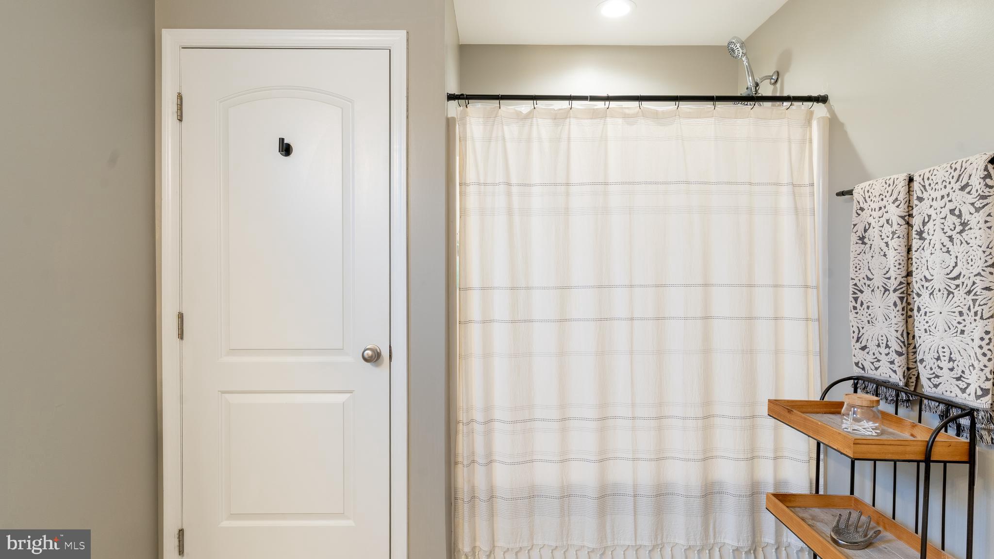 BUTLERS BRIDGE - Residential