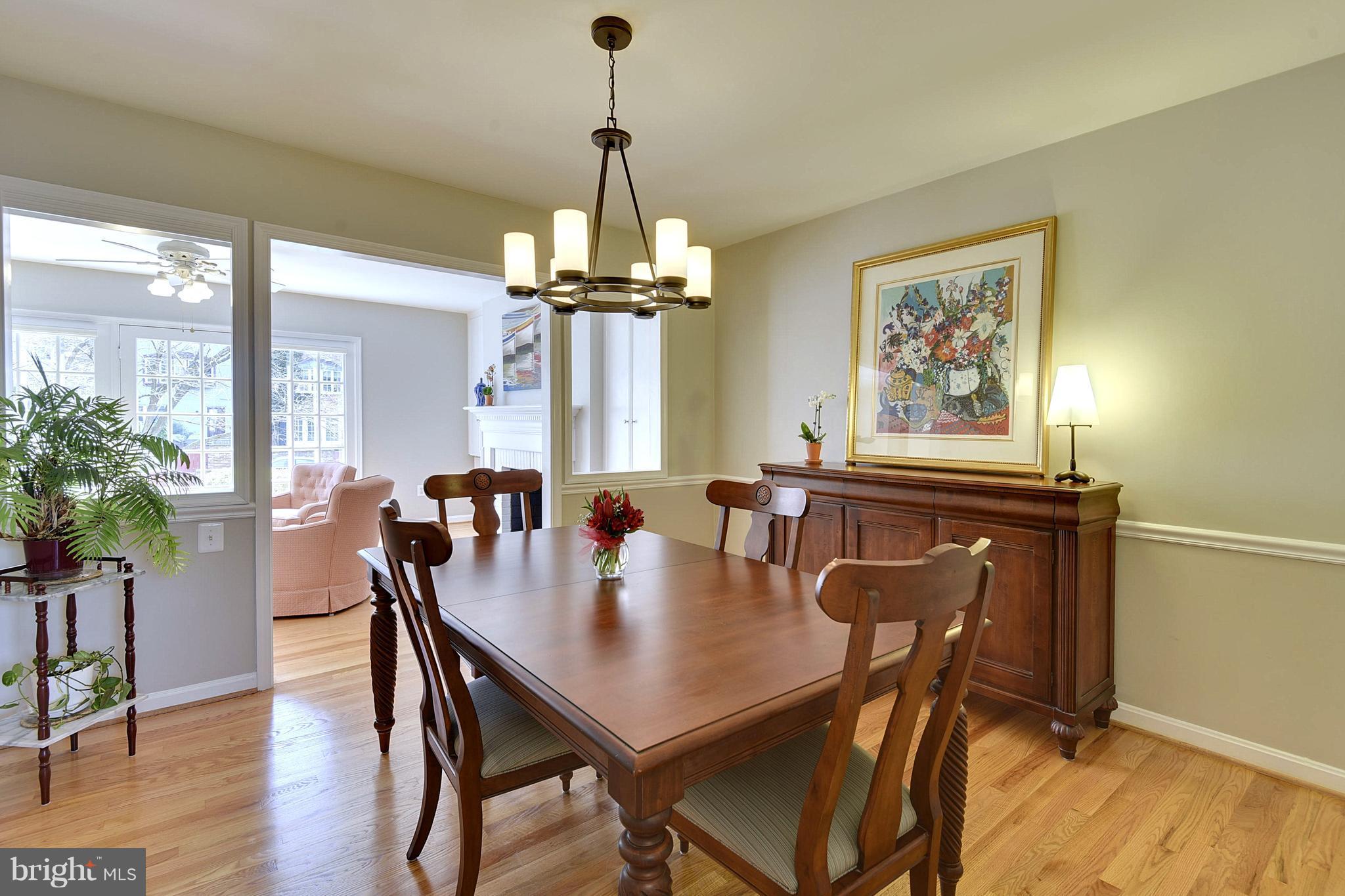 KINGS MANOR TOWNE HOUSES - Residential