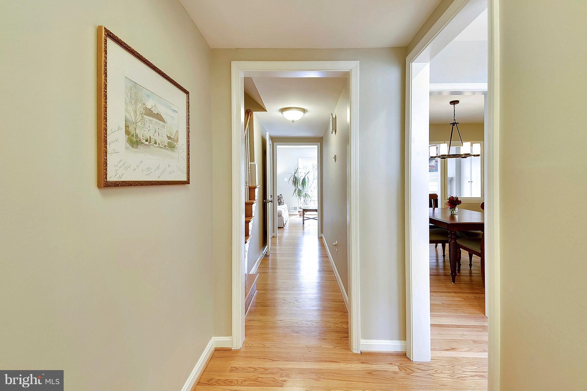 KINGS MANOR TOWNE HOUSES - Residential