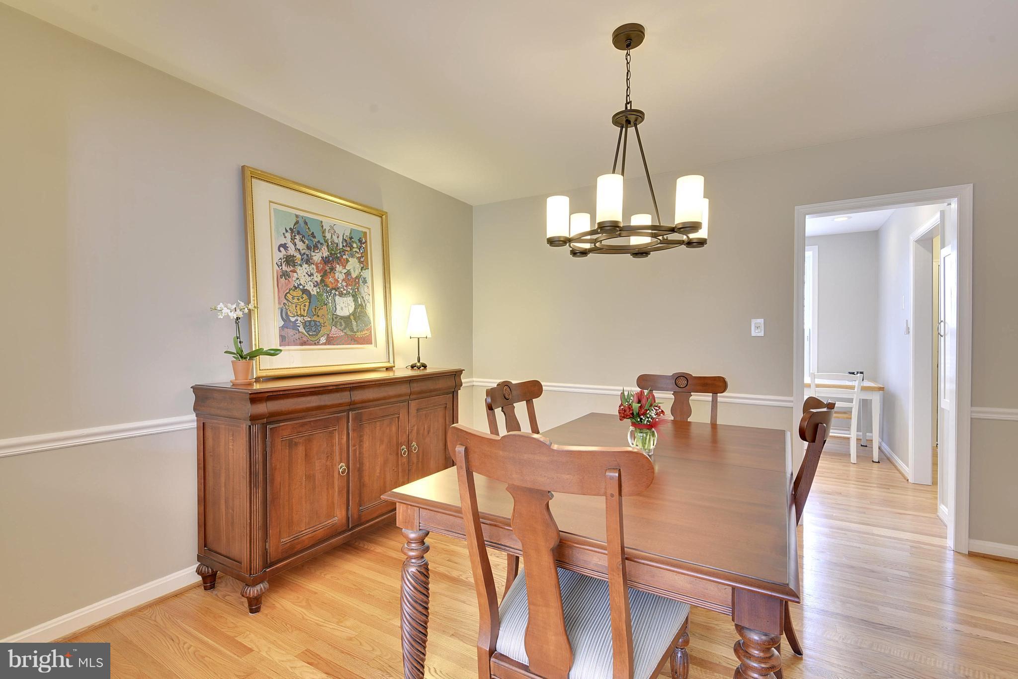 KINGS MANOR TOWNE HOUSES - Residential